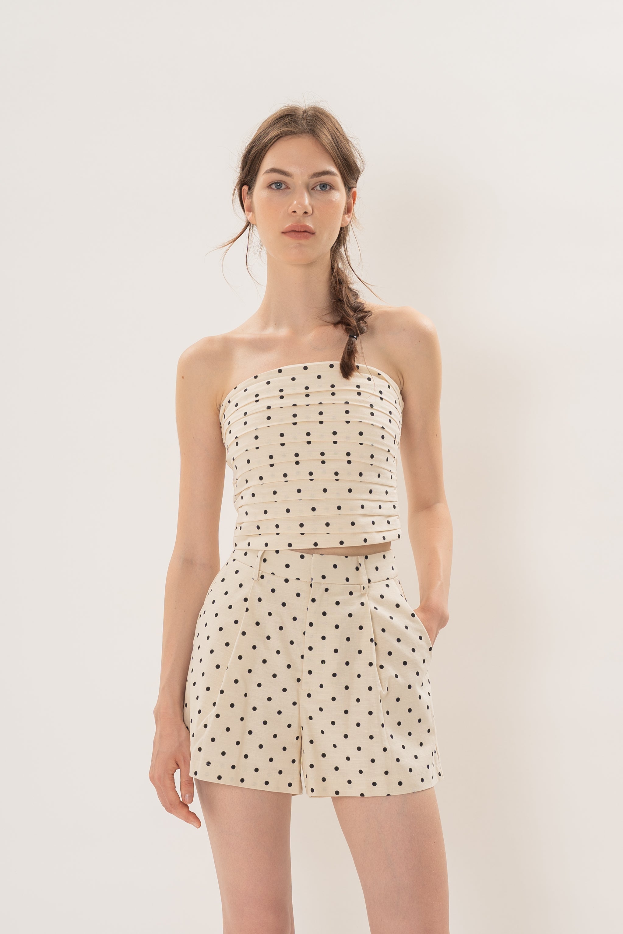 Volume Pleated Shorts in Noir Dot