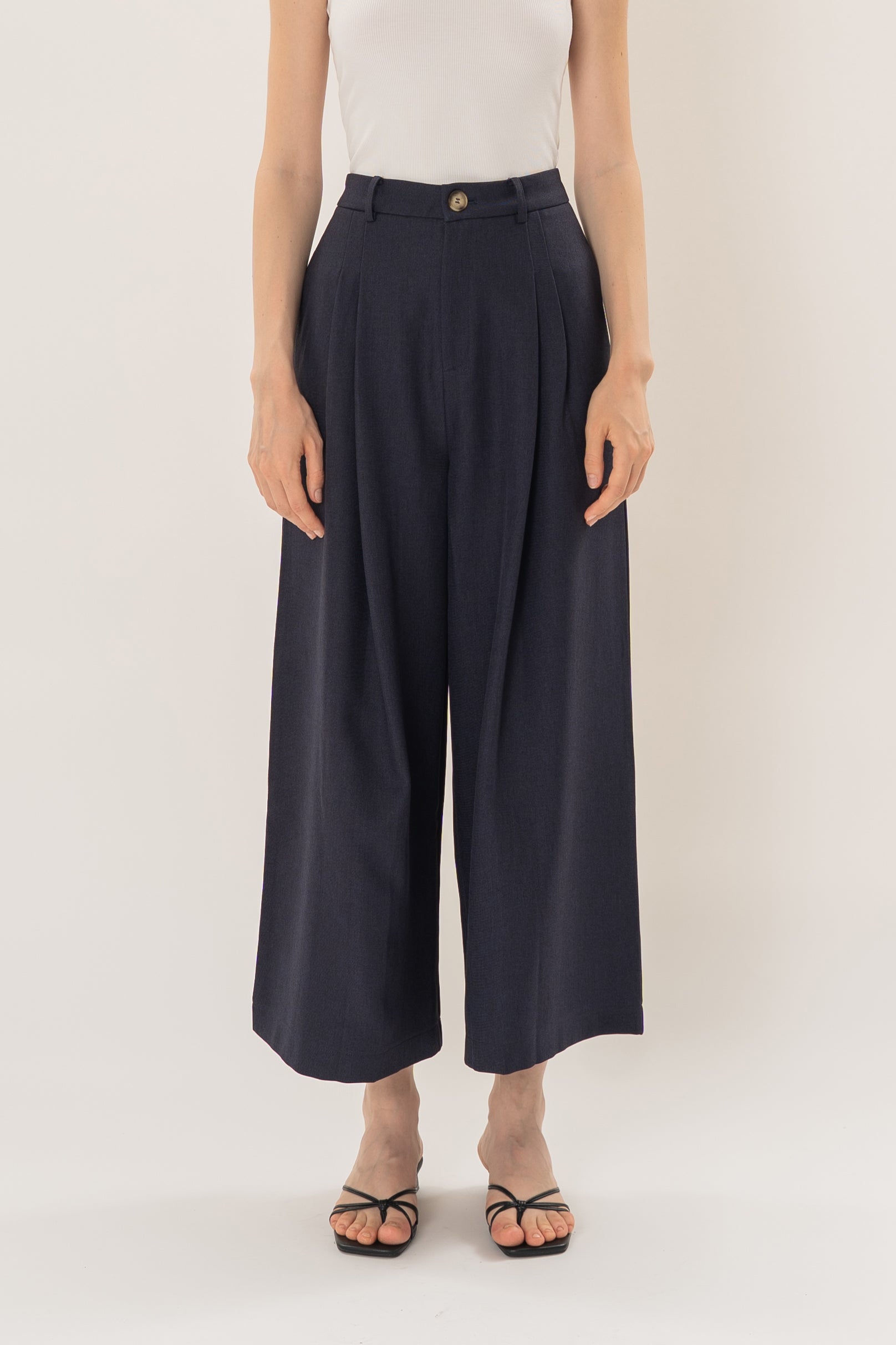 Petite Linear Pleat Wide-Leg Trousers in Dark Navy