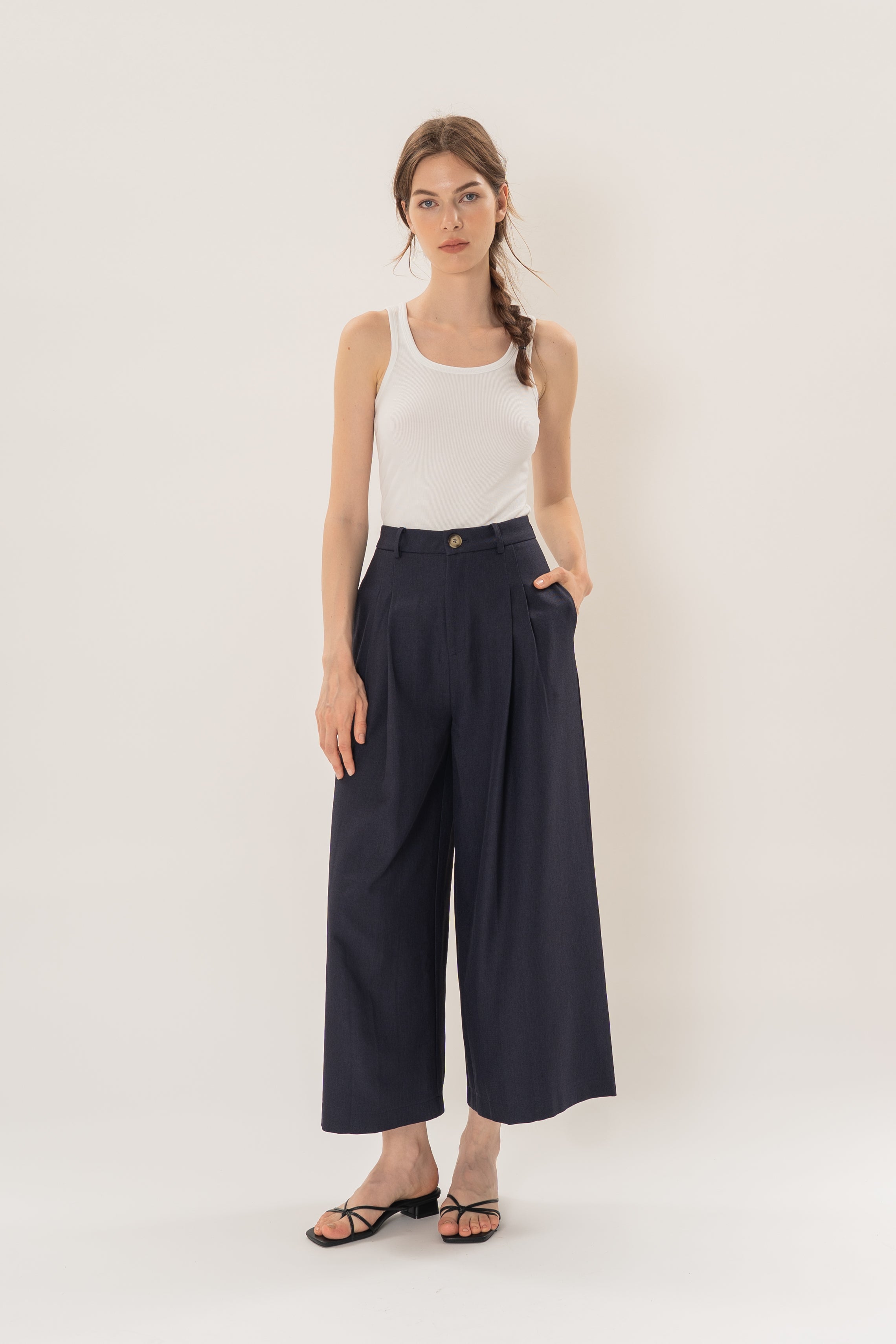 Petite Linear Pleat Wide-Leg Trousers in Dark Navy