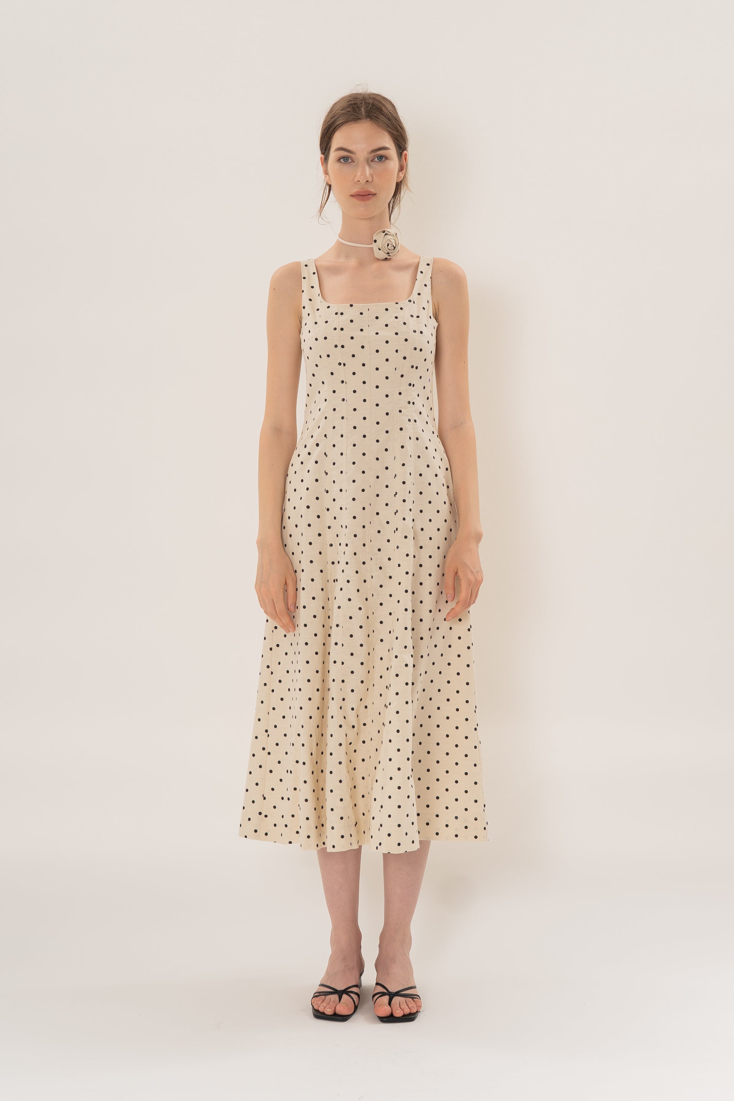 Scoop Neck Midi Dress With Floral Sash in Noir Dot