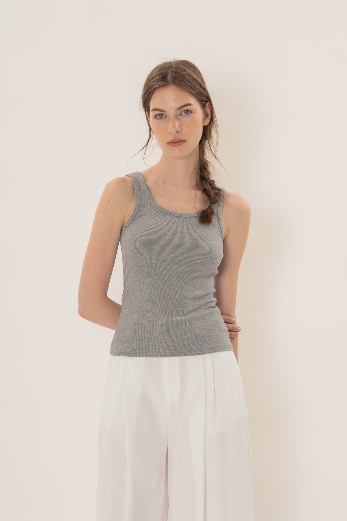 Scoop Neck Tank Top in Heather Grey