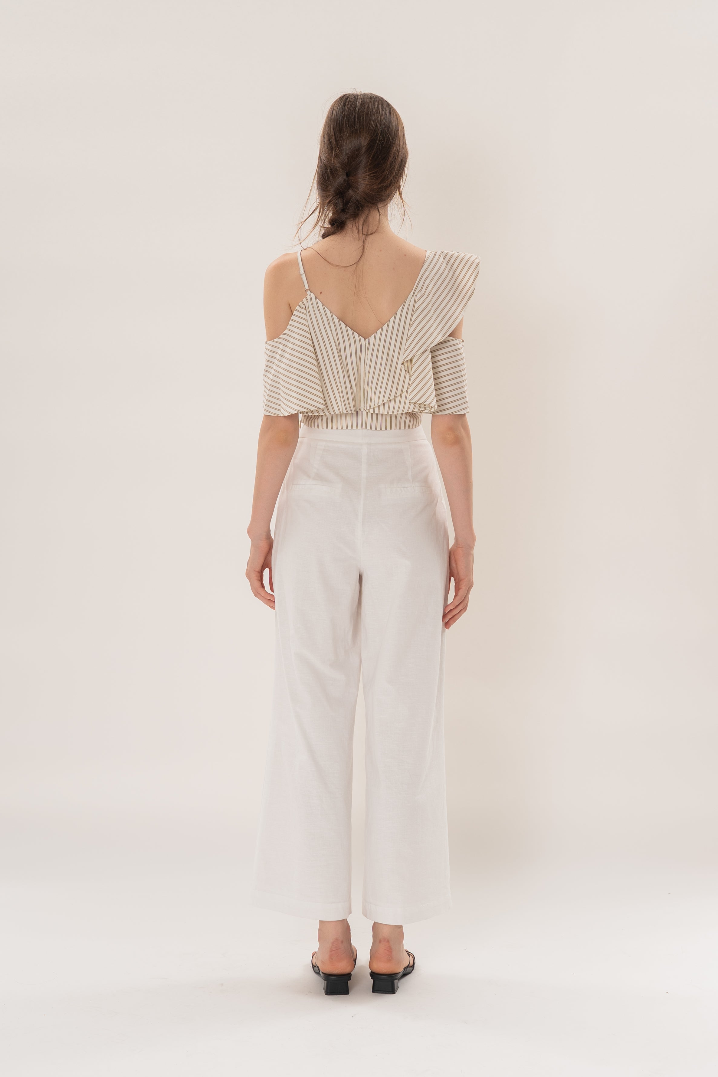 Textured Linen Pleated Trousers in White