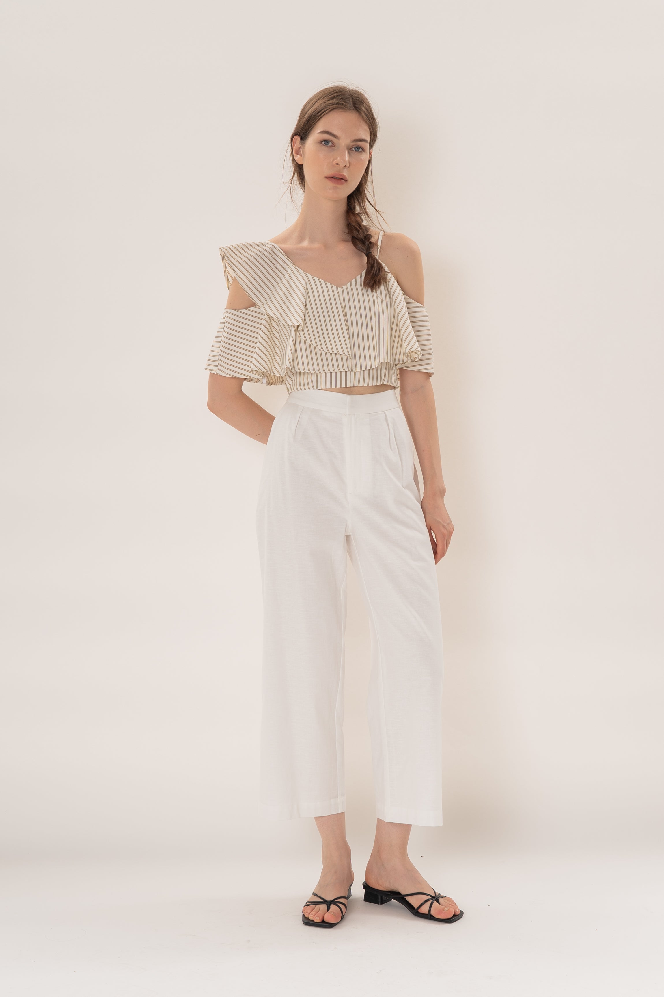 Petite Textured Linen Pleated Trousers in White