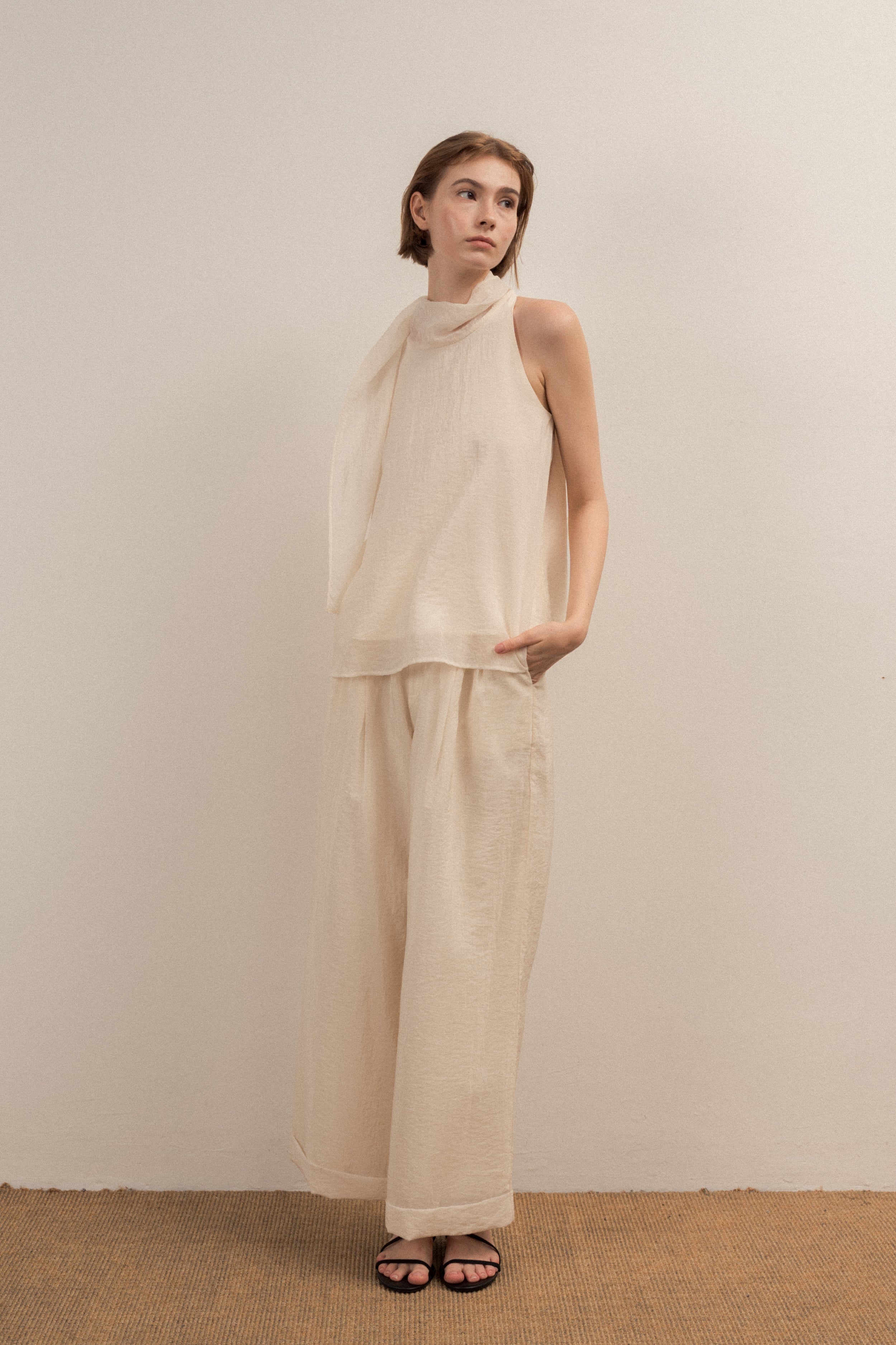 Wide-Leg Pleated Pants in Natural