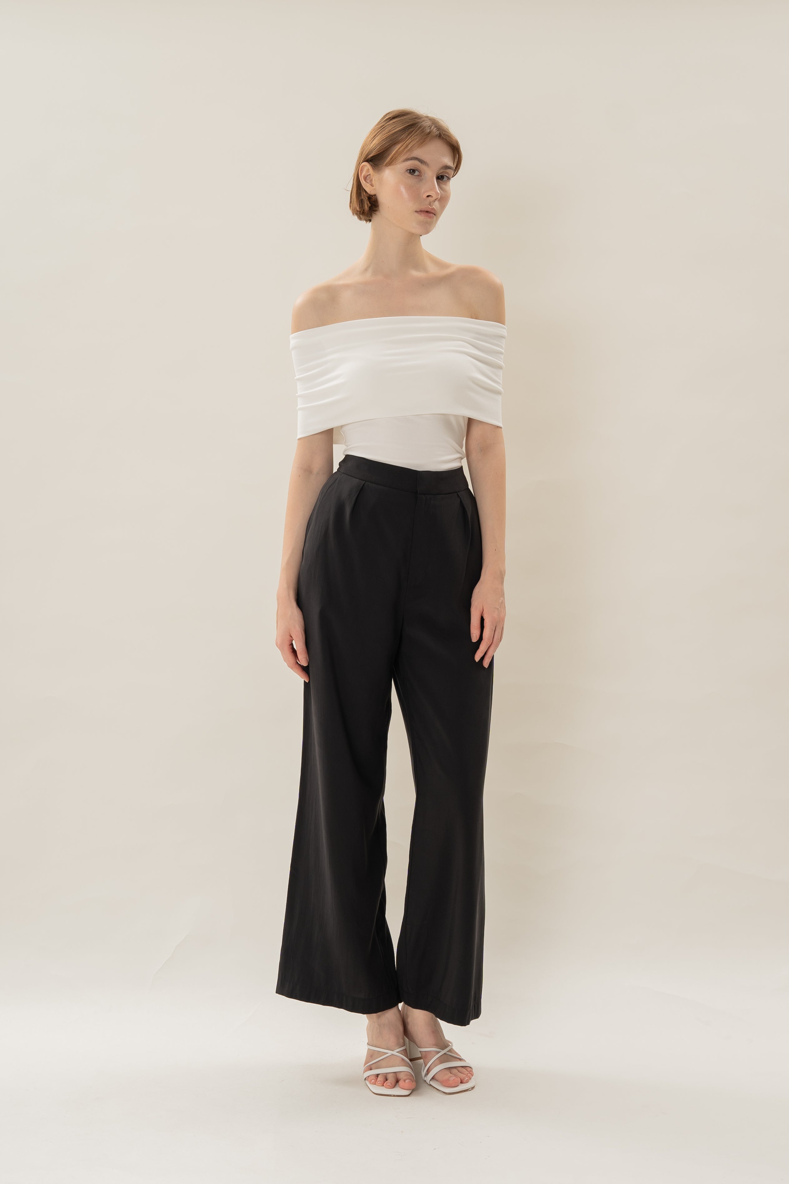 Classic Pleated Trousers in Black