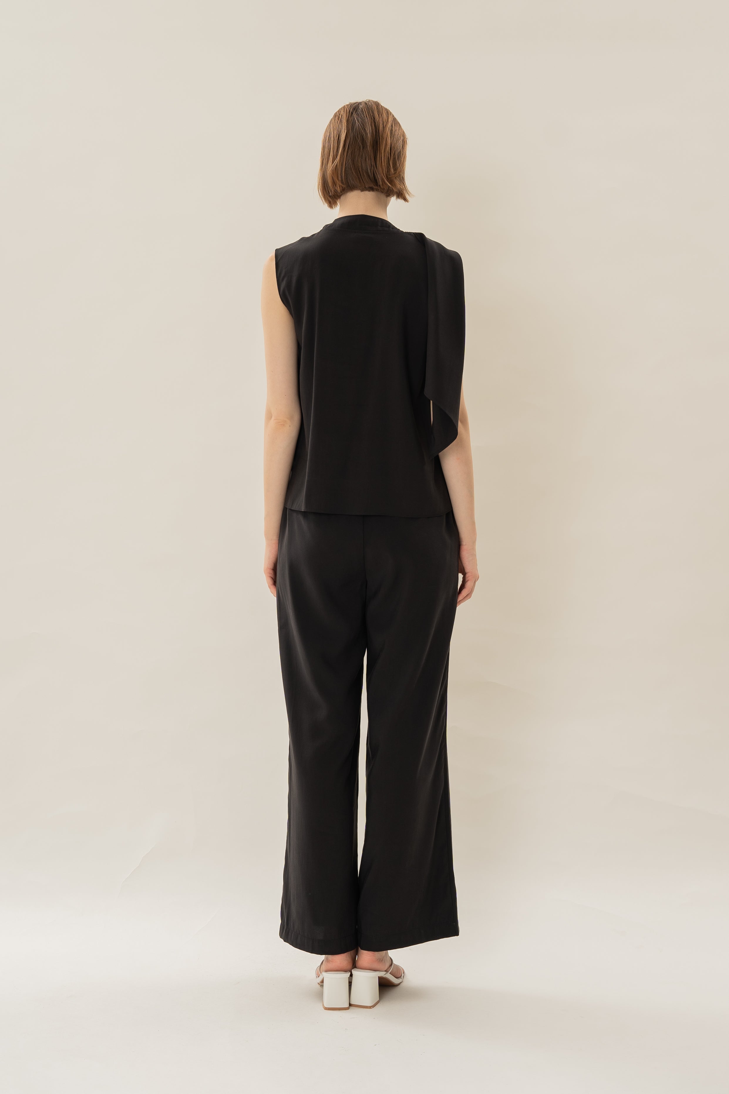 Draped Sash V-Neck Sleeveeless Blouse in Black