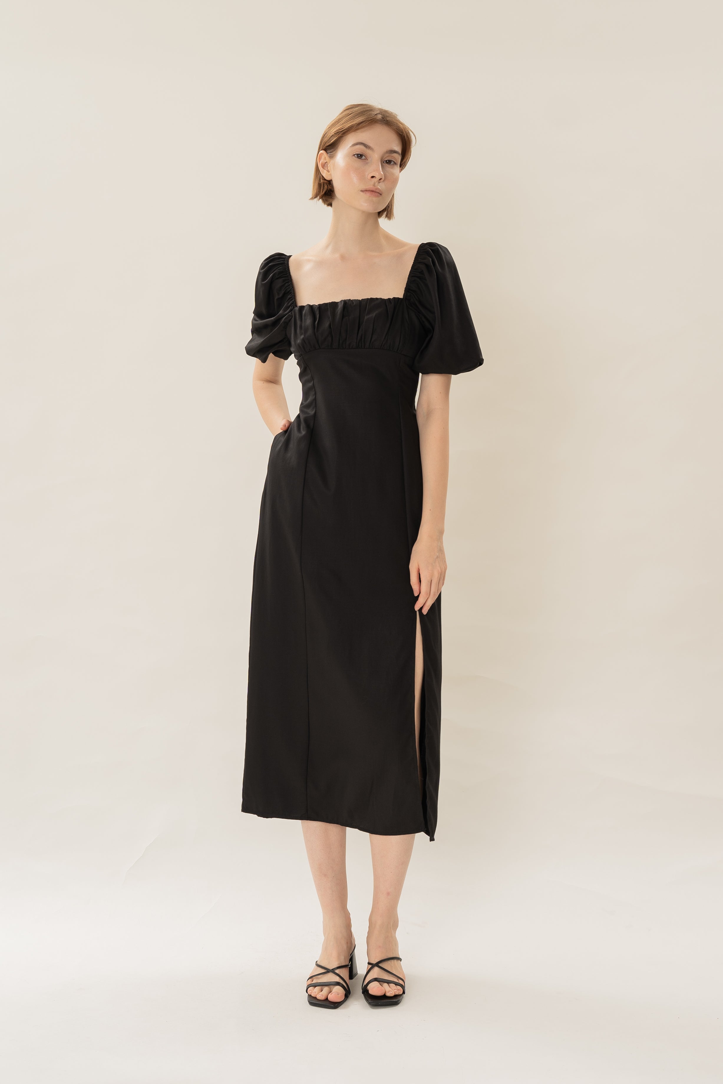 Puff Sleeve Midi Ruched Sun Dress in Black