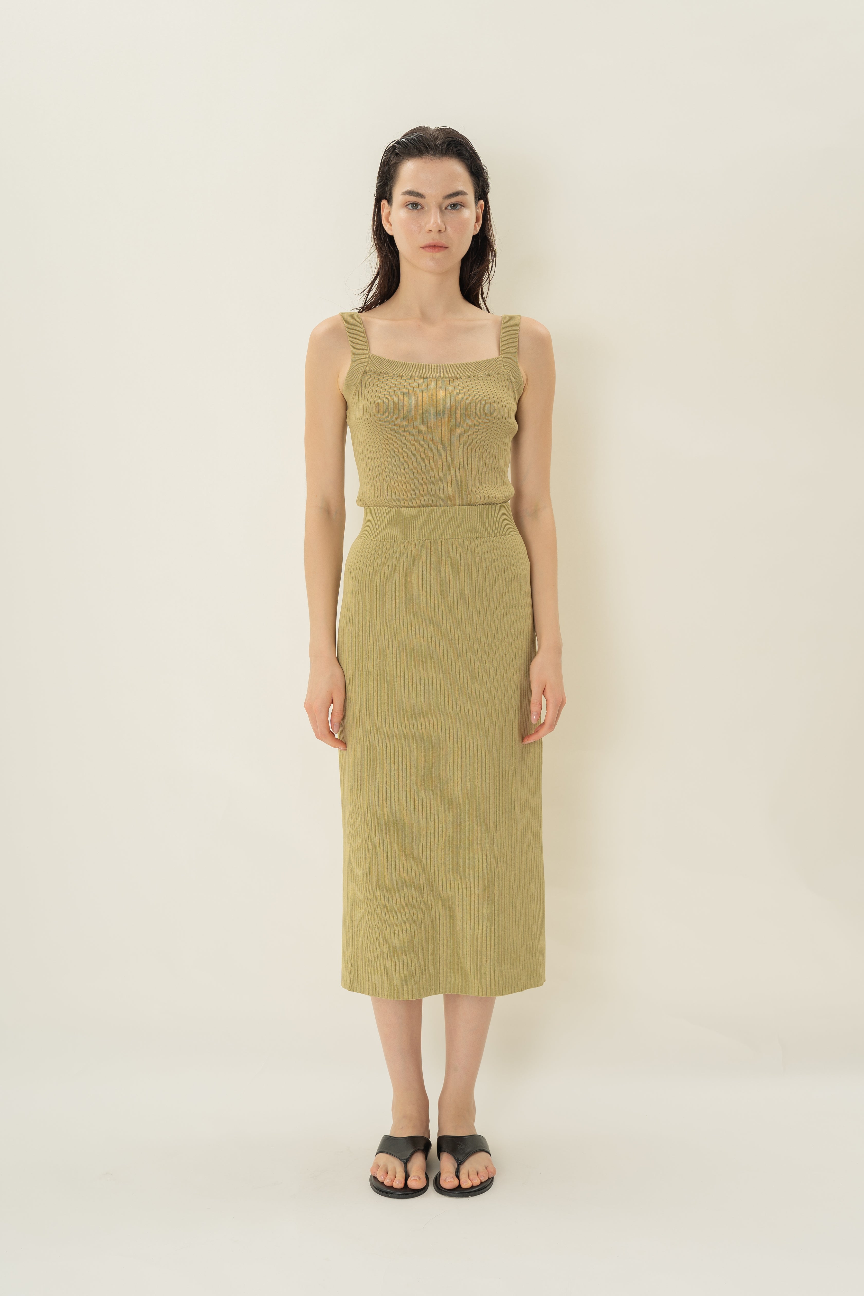 Knitted Straight Skirt in Palm