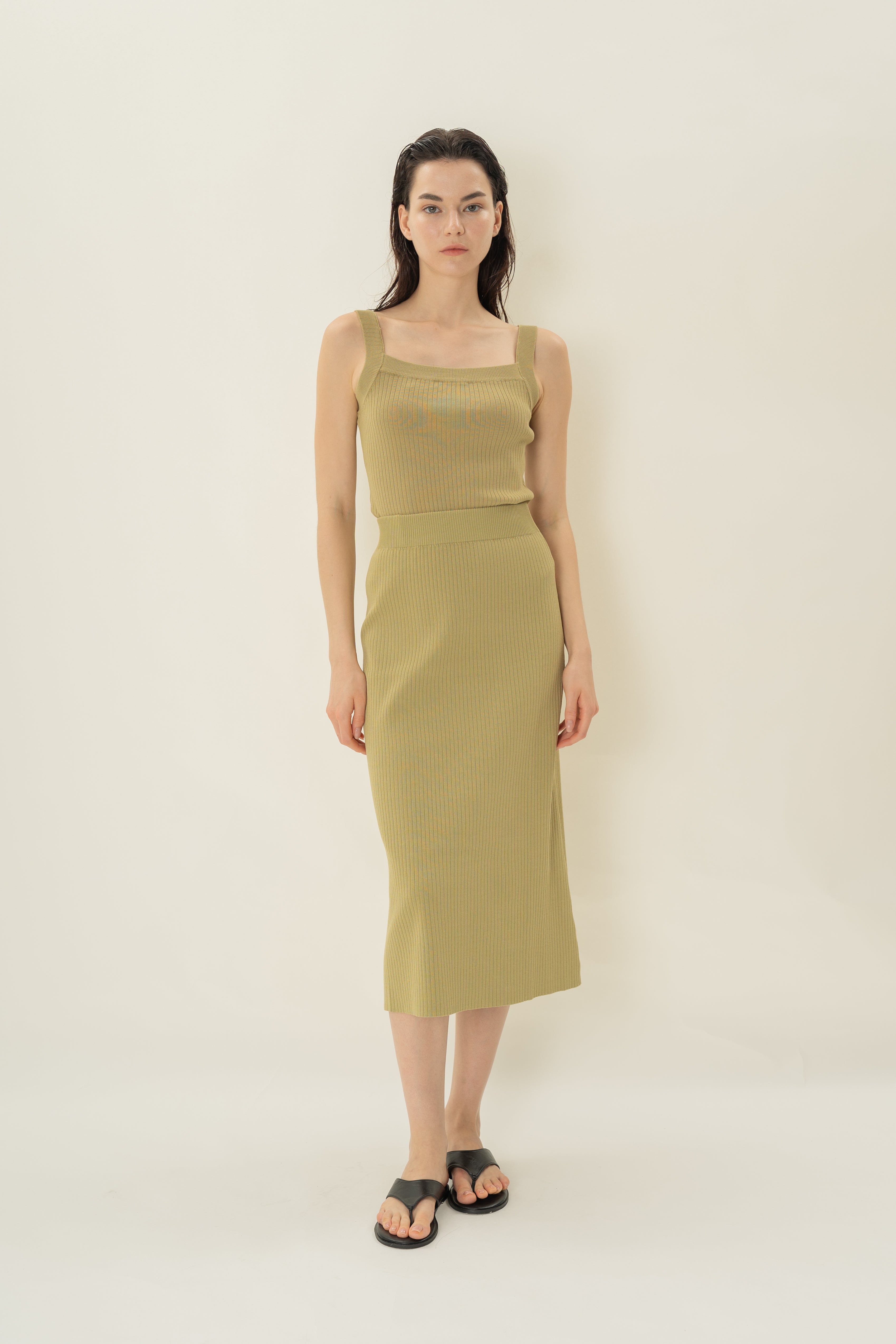 Knitted Straight Skirt in Palm