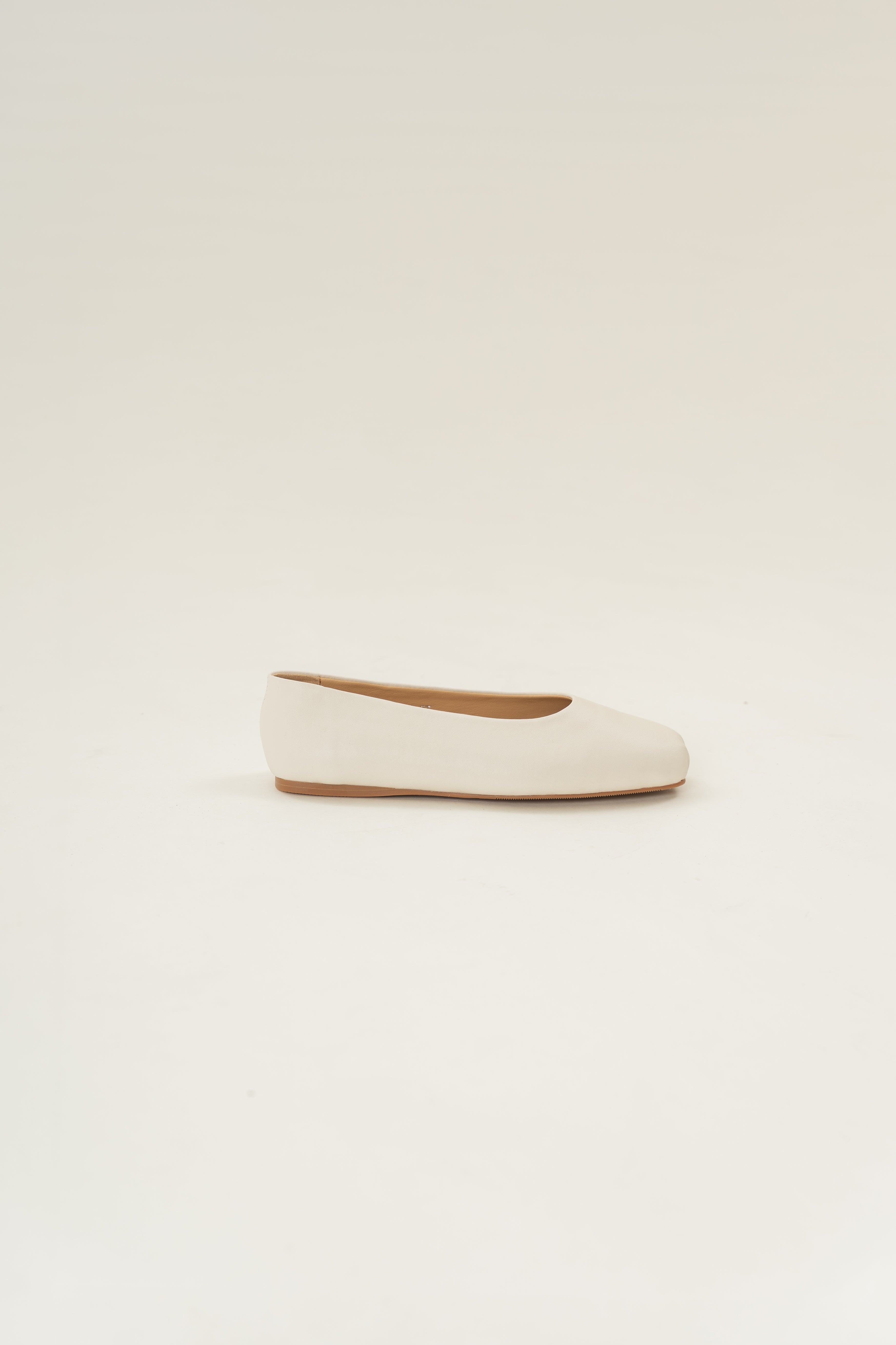 Dalla Leather Flats in White