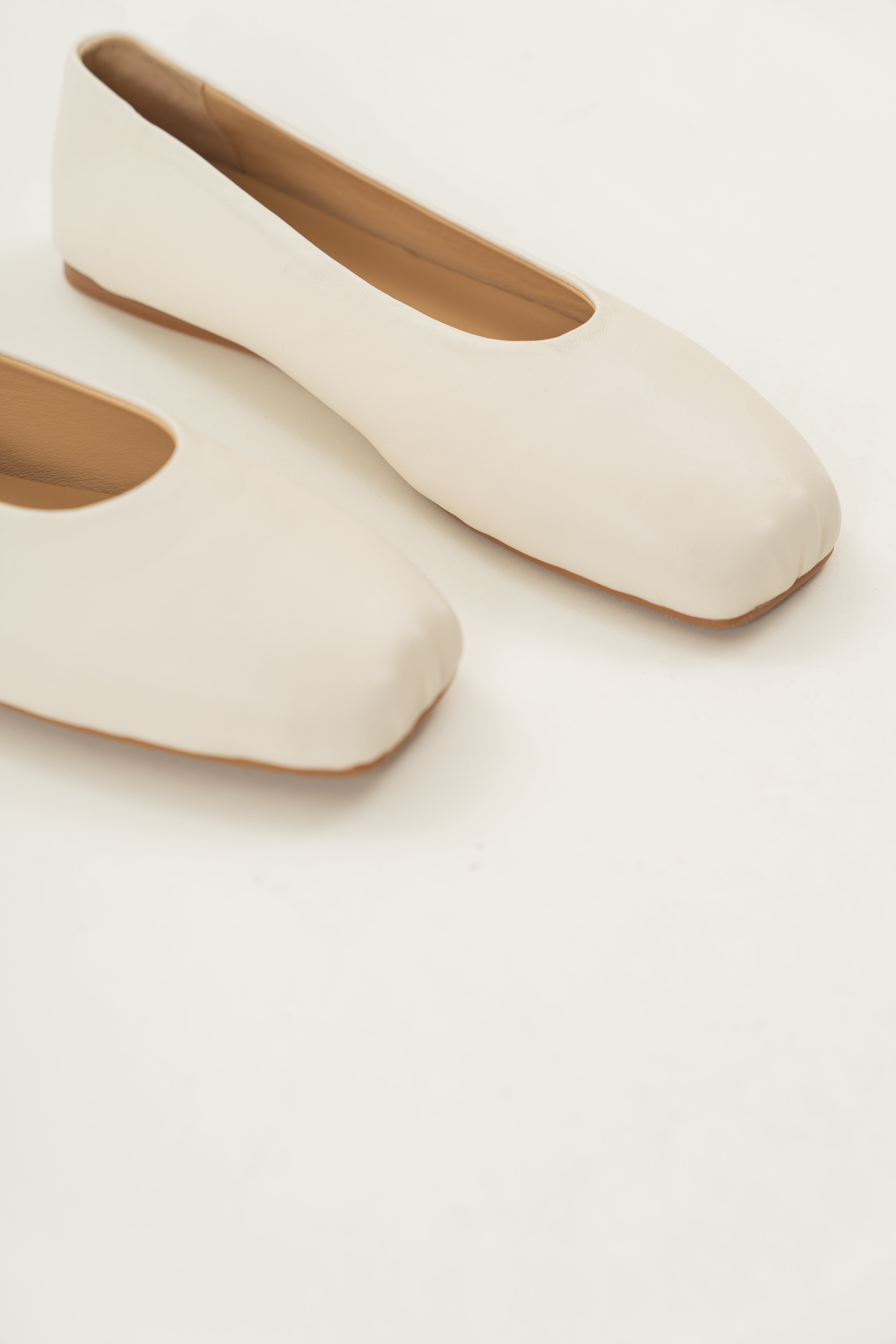 Dalla Leather Flats in White