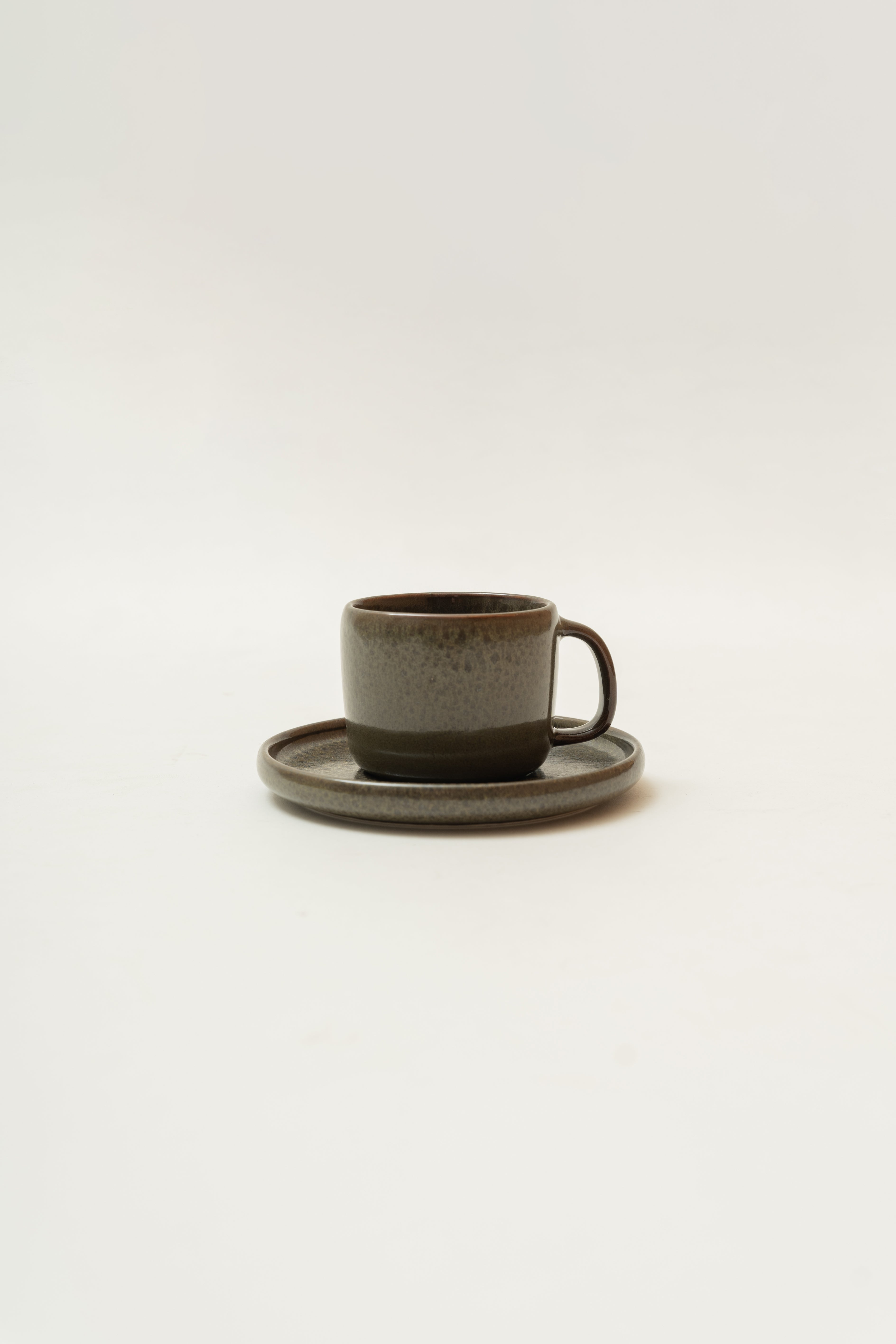 Glazed Stoneware Mug Set in Thatch Green