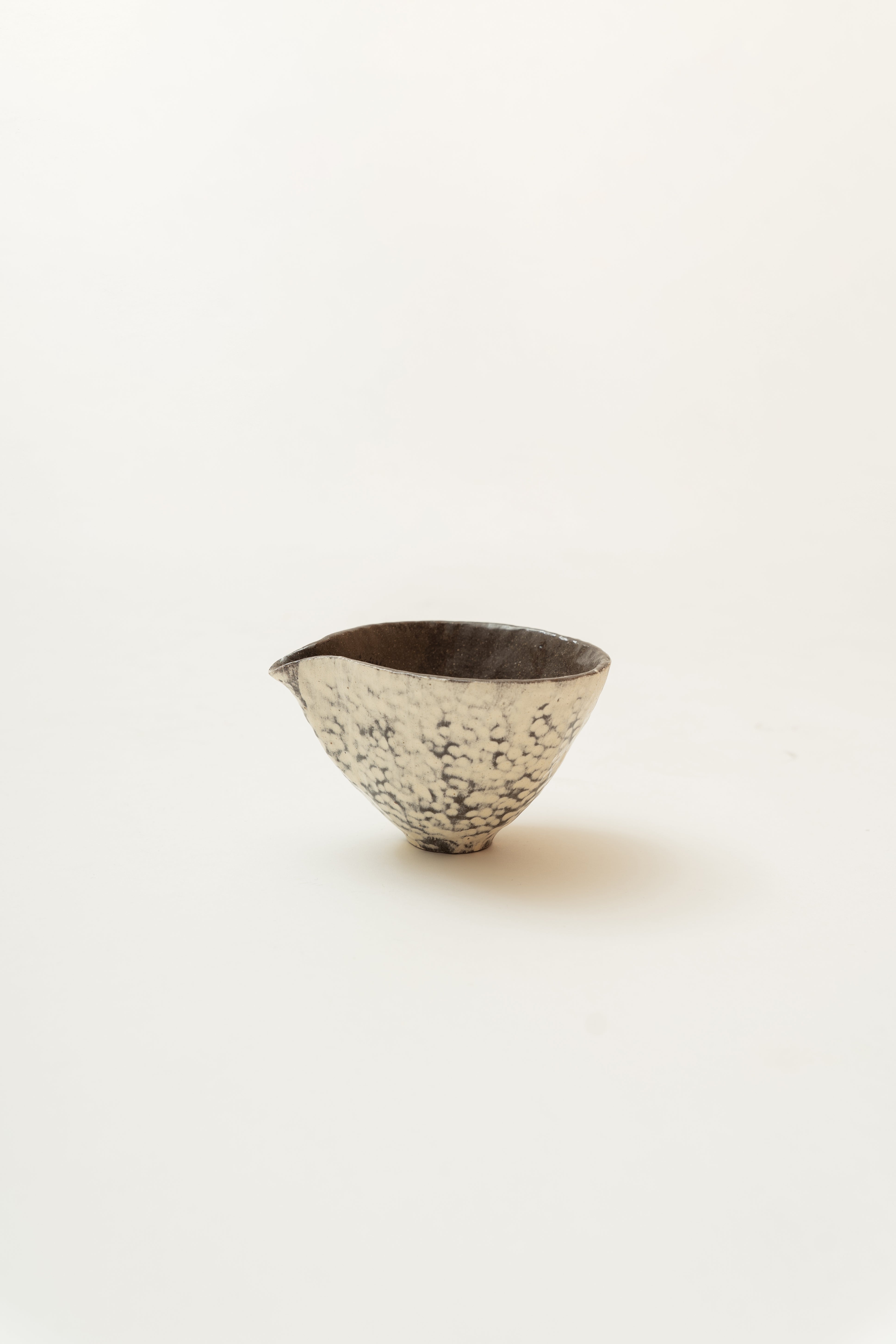 Tea Bowl With Spout In Speckled Stone Brown