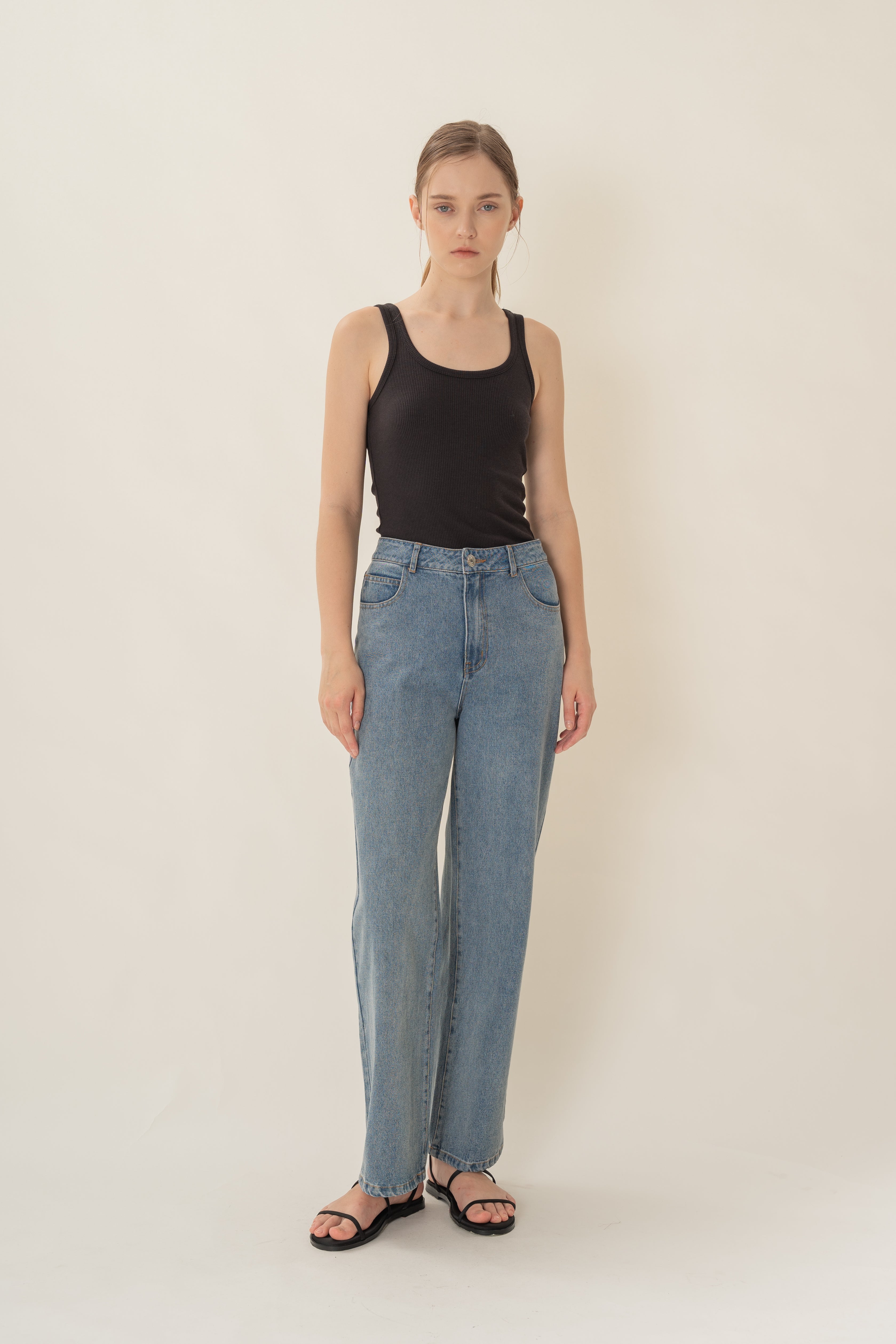 Scoop Neck Tank Top in Black