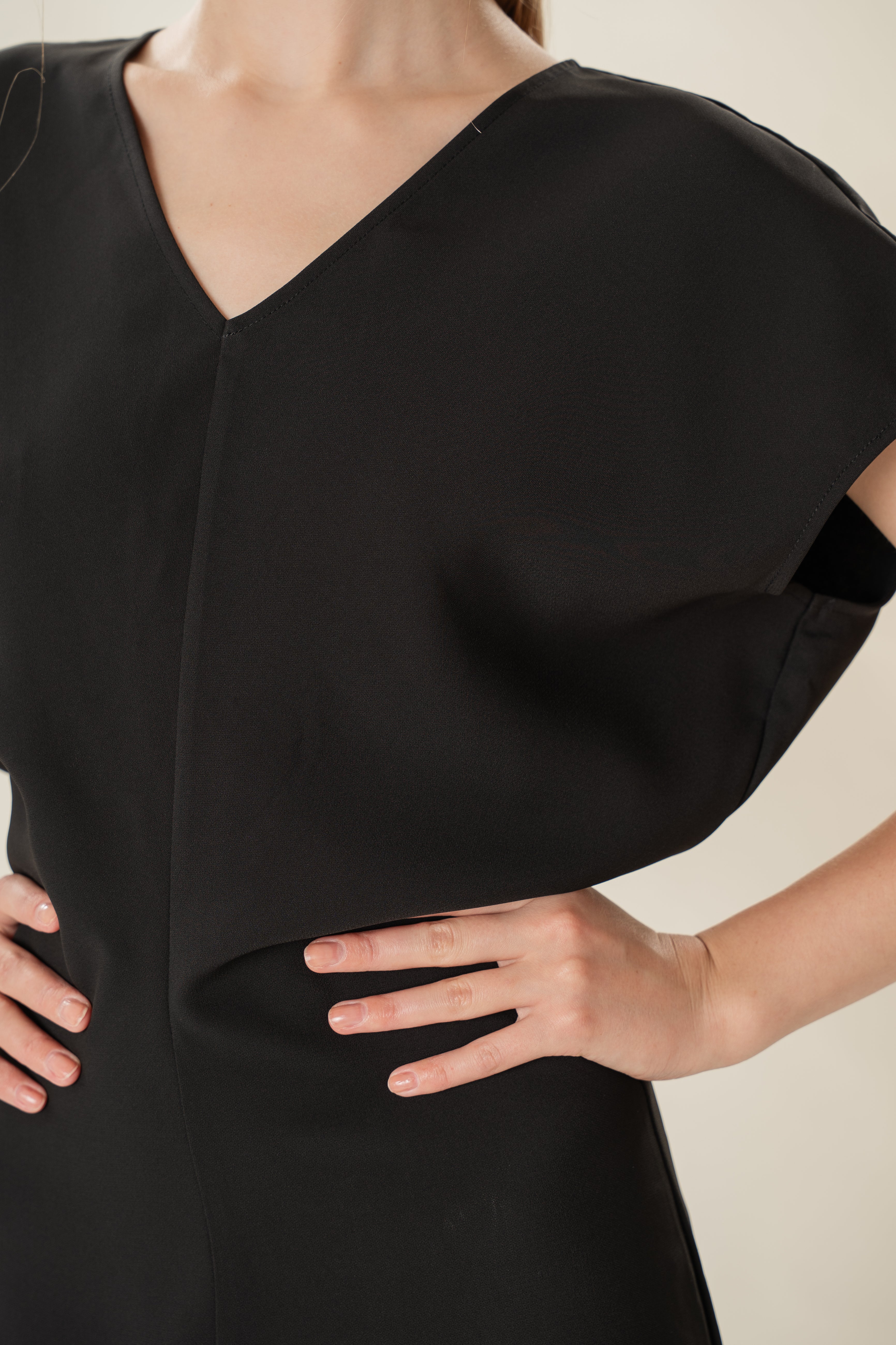 V-Neck Waisted Midi in Black