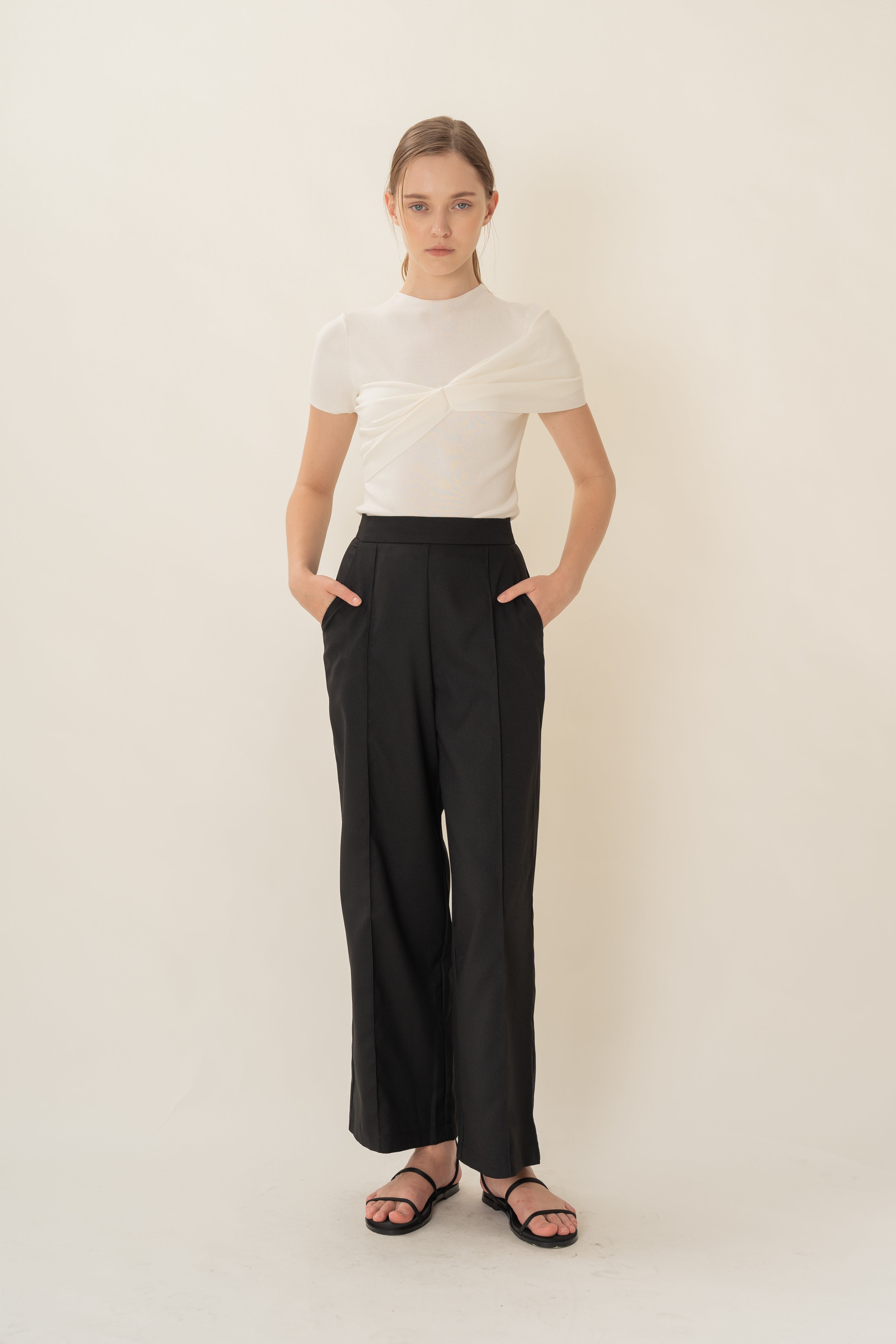 Knitted Top With Front Bow Detailing in Natural