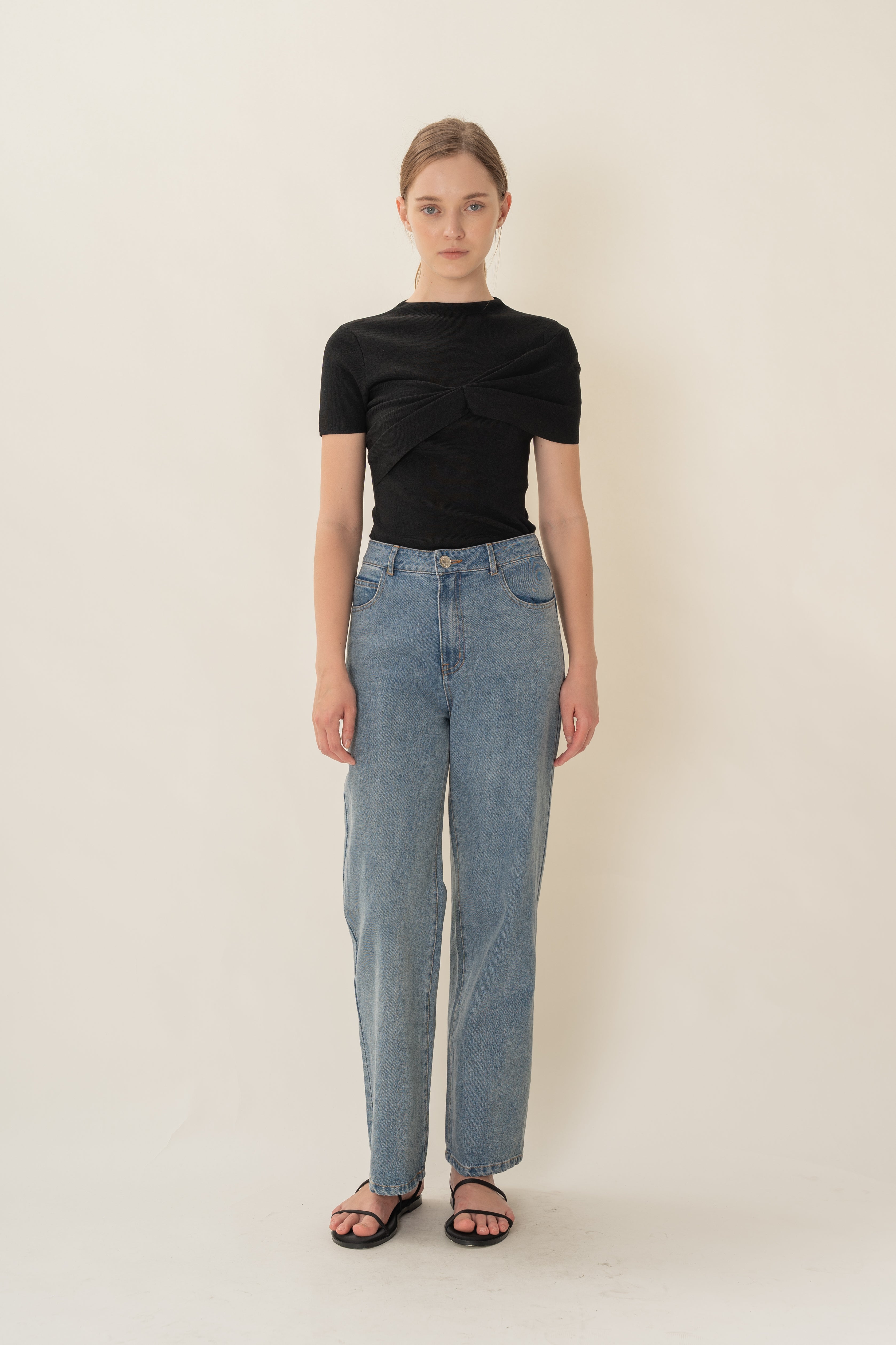 Knitted Top With Front Bow Detailing in Black