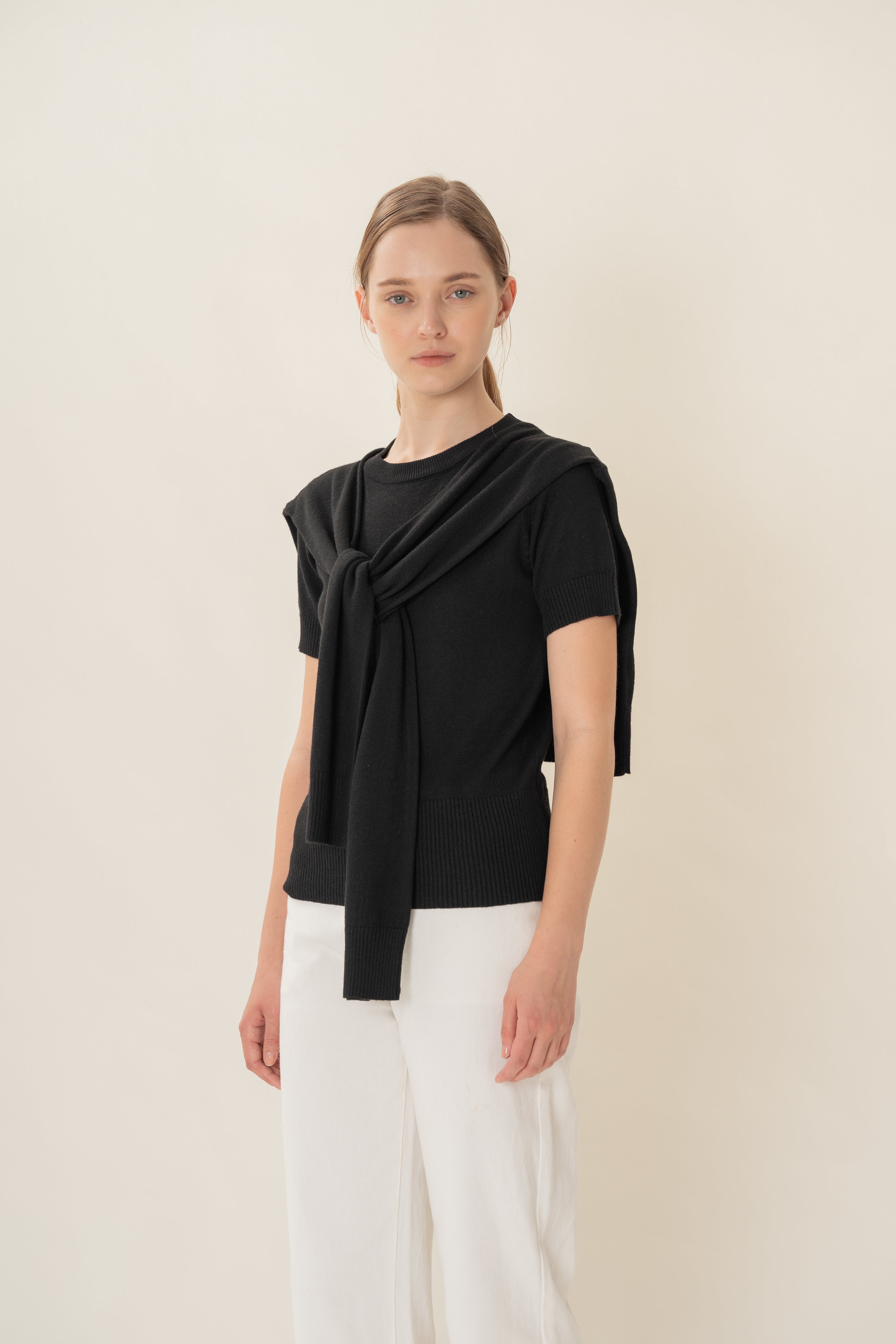 Two-Piece Knitted Short Sleeve Sweater in Black