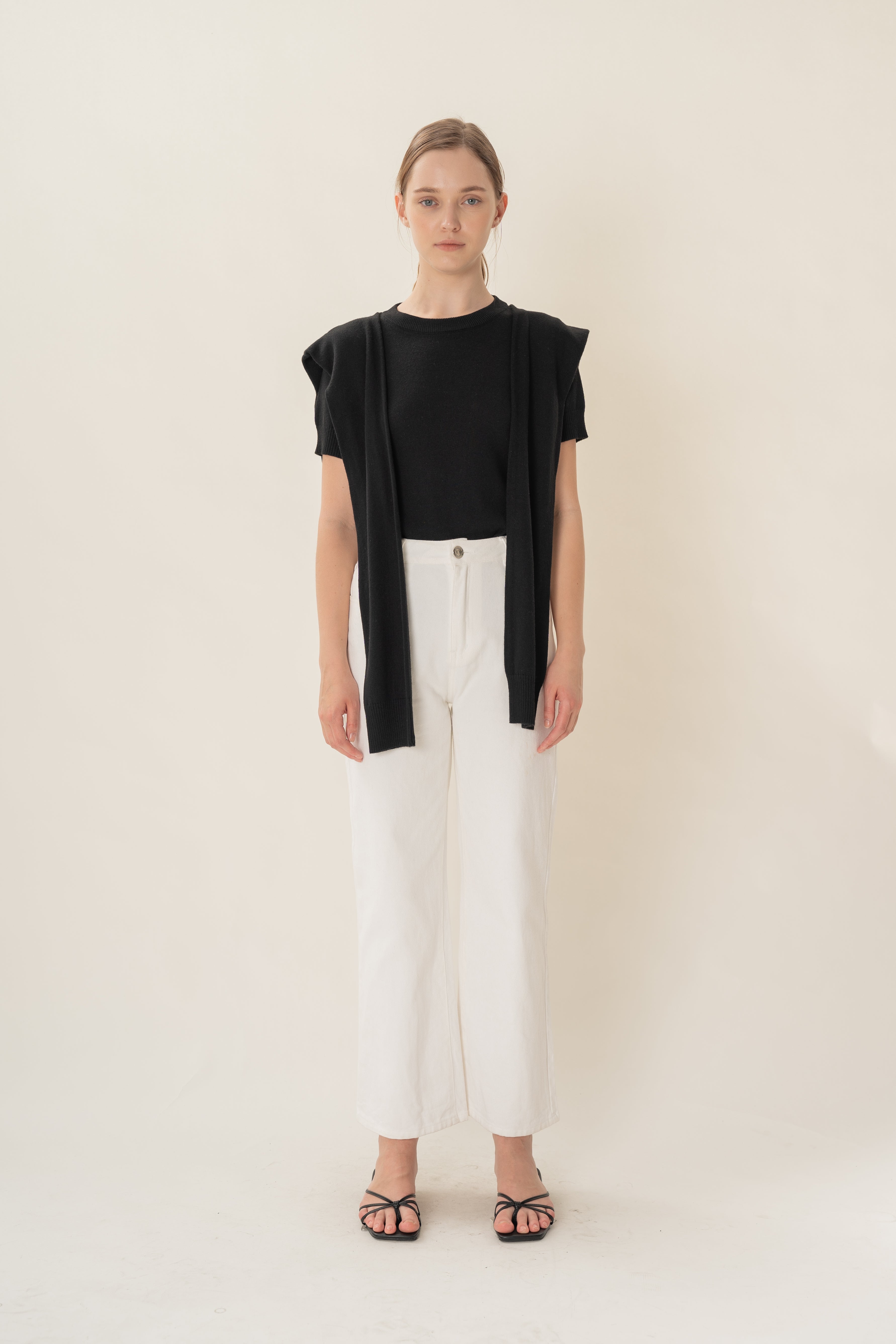 Two-Piece Knitted Short Sleeve Sweater in Black