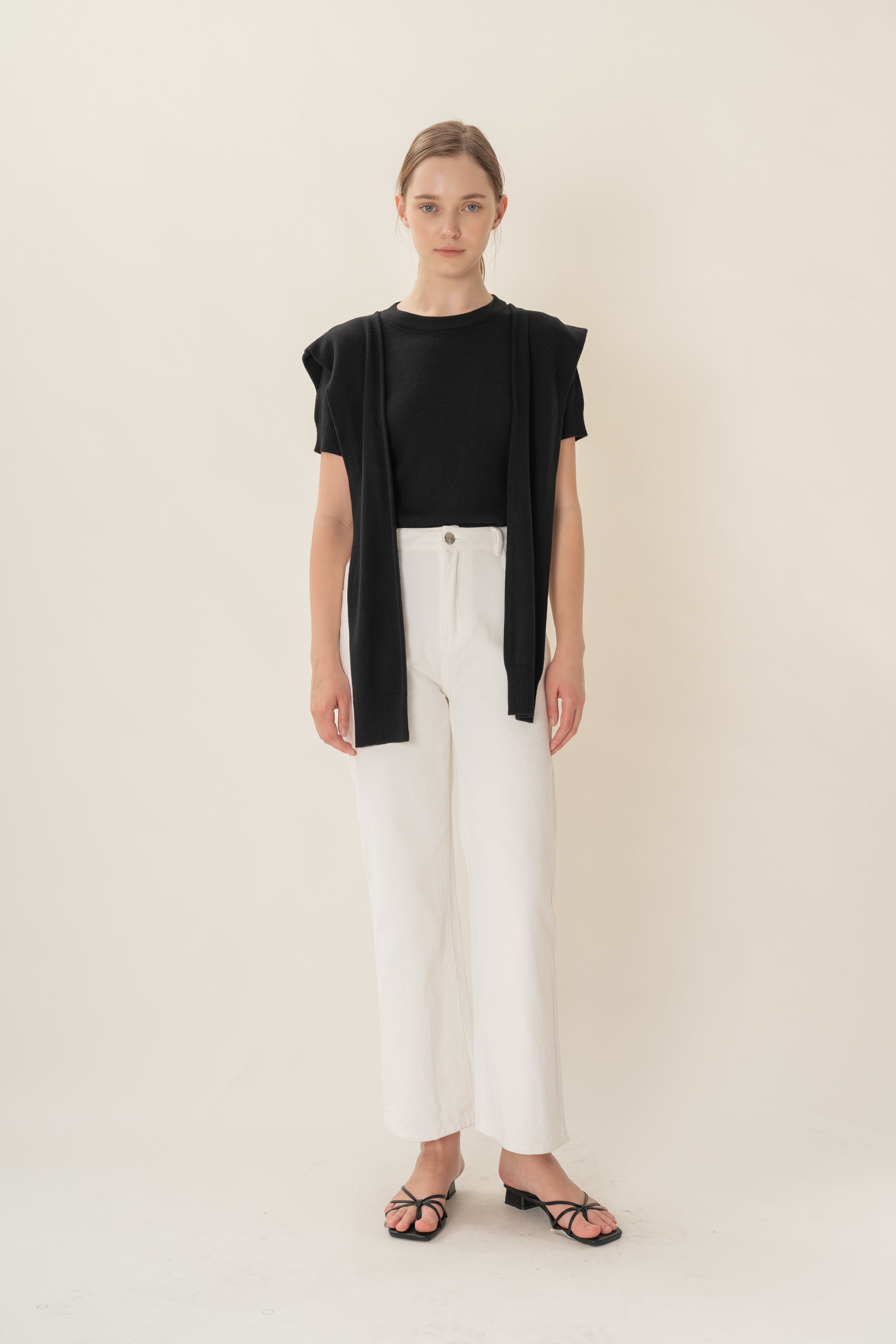 Two-Piece Knitted Short Sleeve Sweater in Black