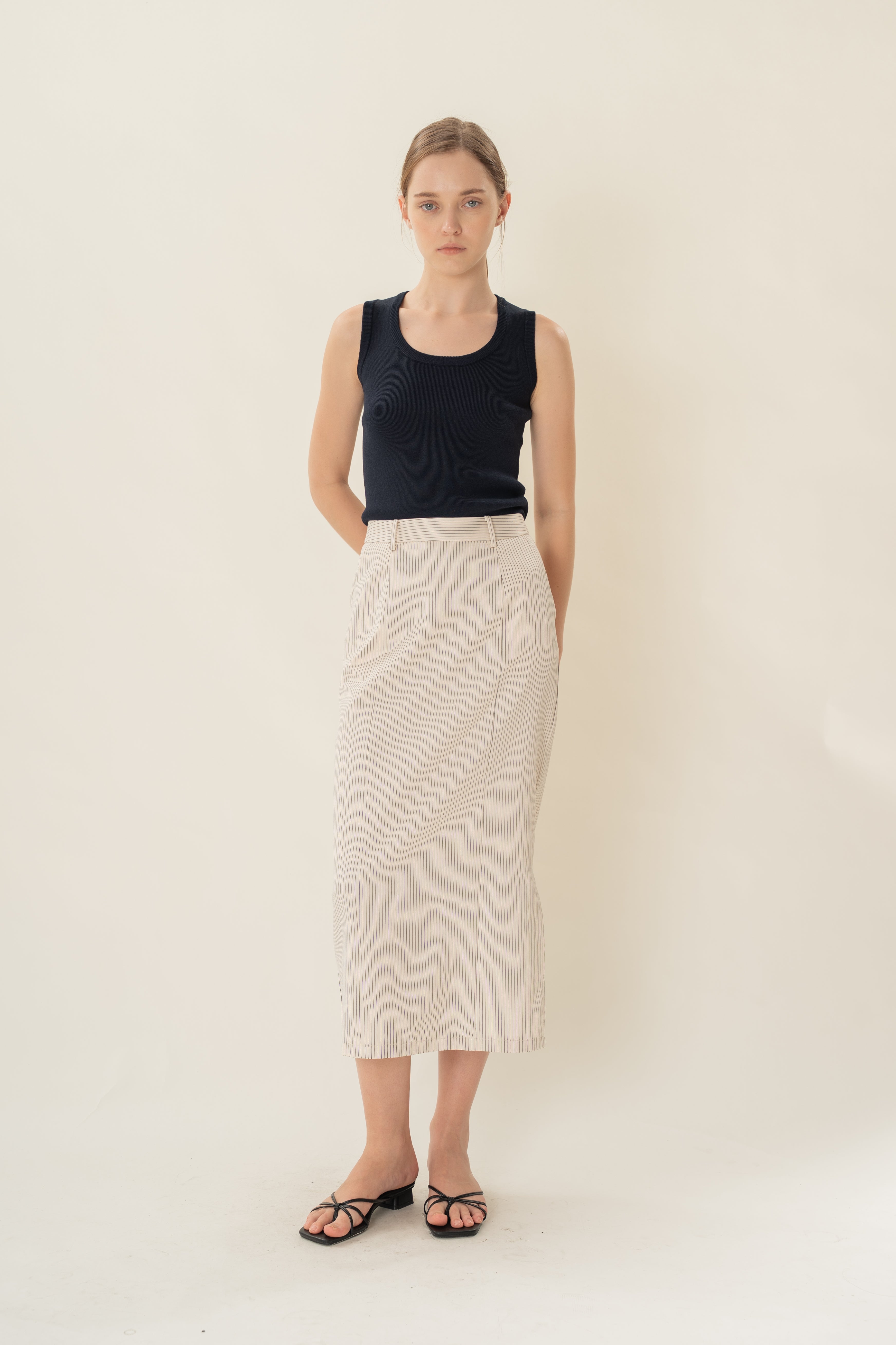 Round Neck Knitted Tank in Midnight
