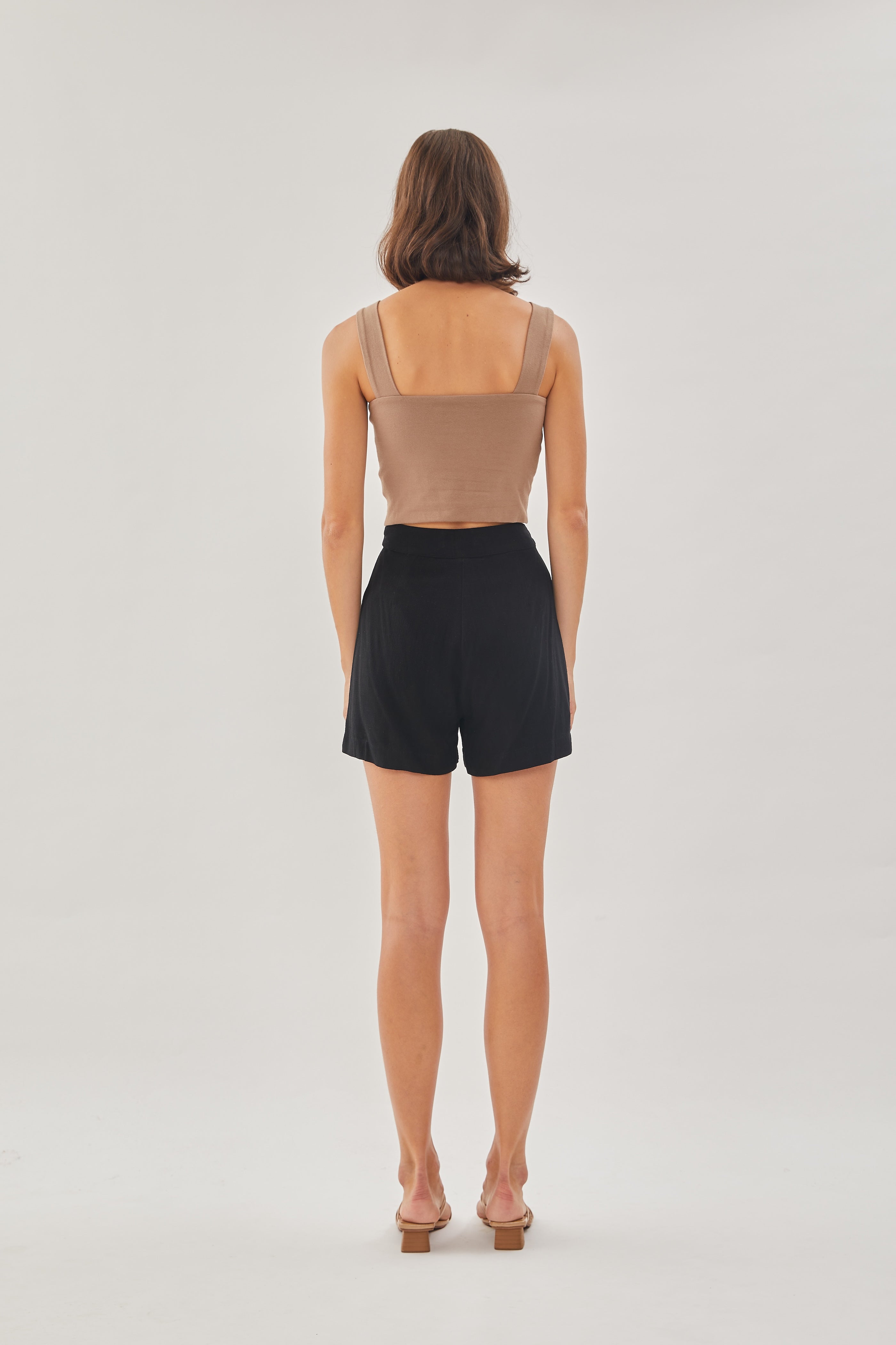 Linen Shorts in Black