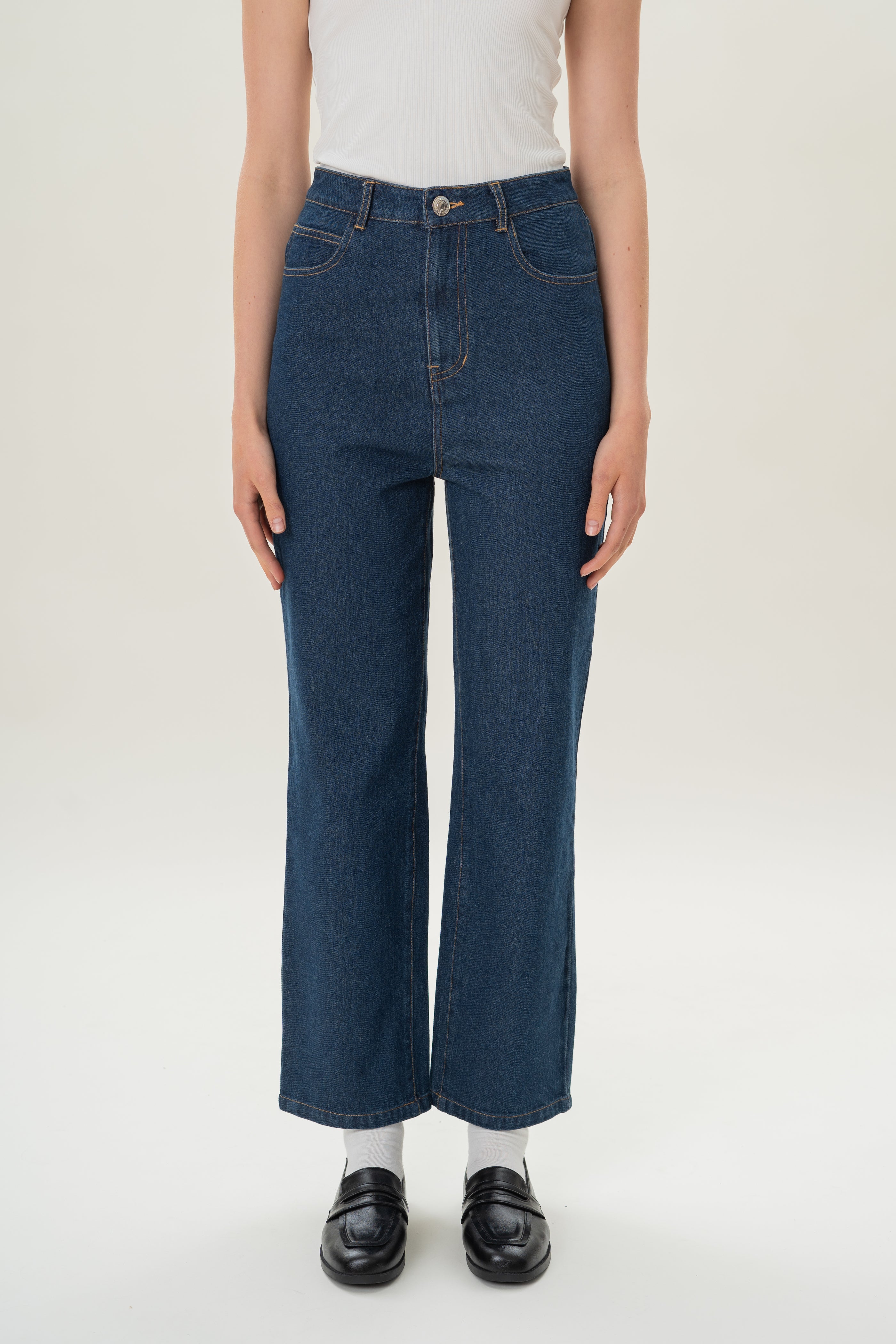 Studios High Rise Slim Tapered Jeans in Mid Blue