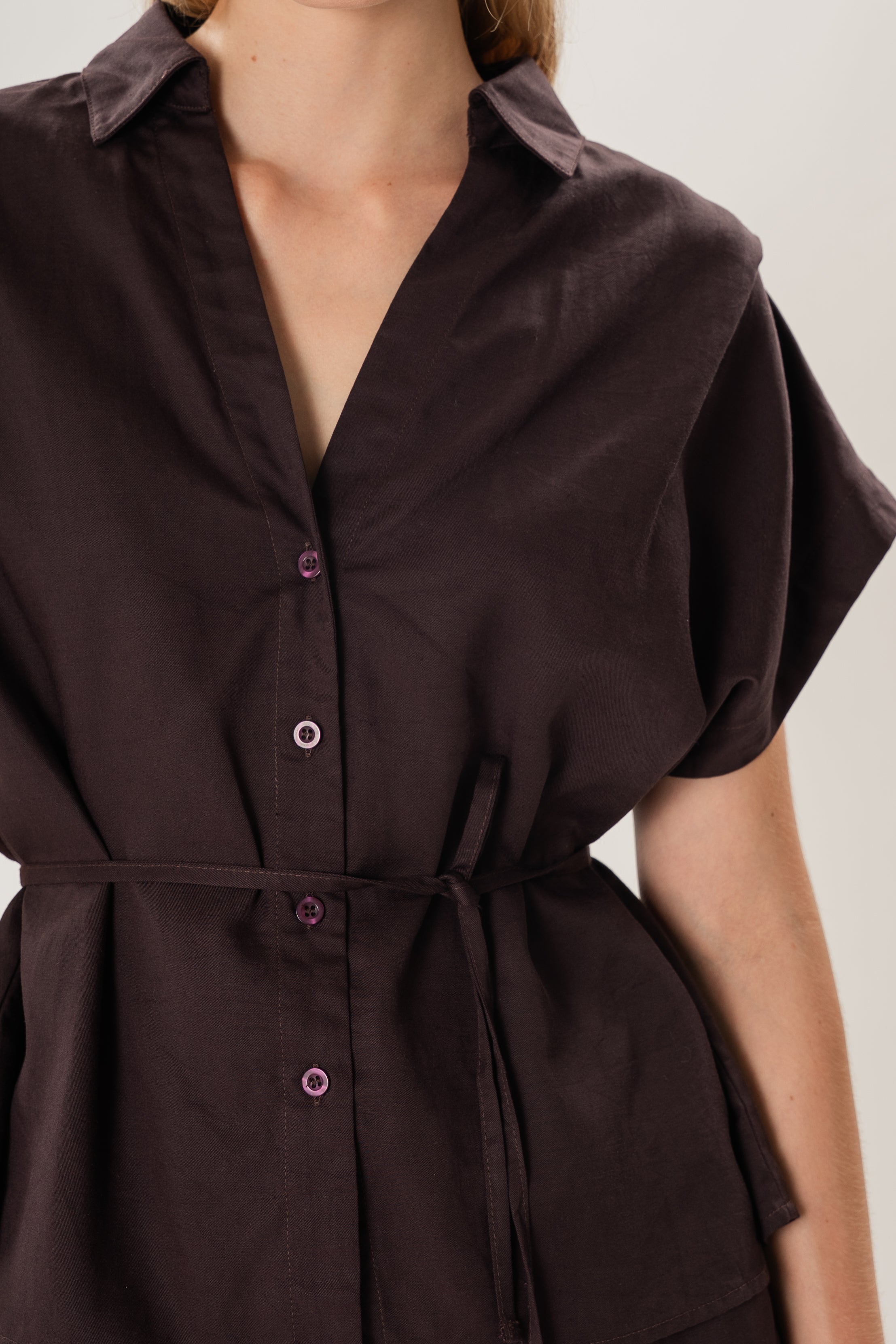 Collared Short Sleeve Waist Tie Top in Deep Umber