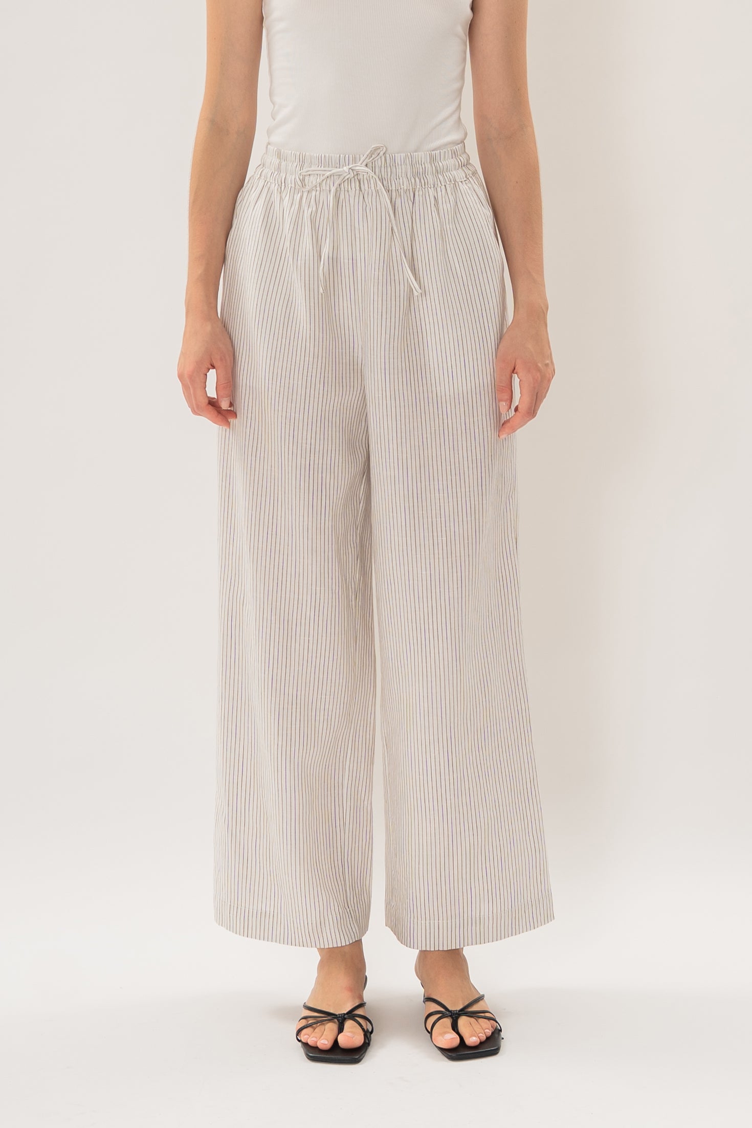 Linen Relaxed Straight-Leg Pants in White Stripes