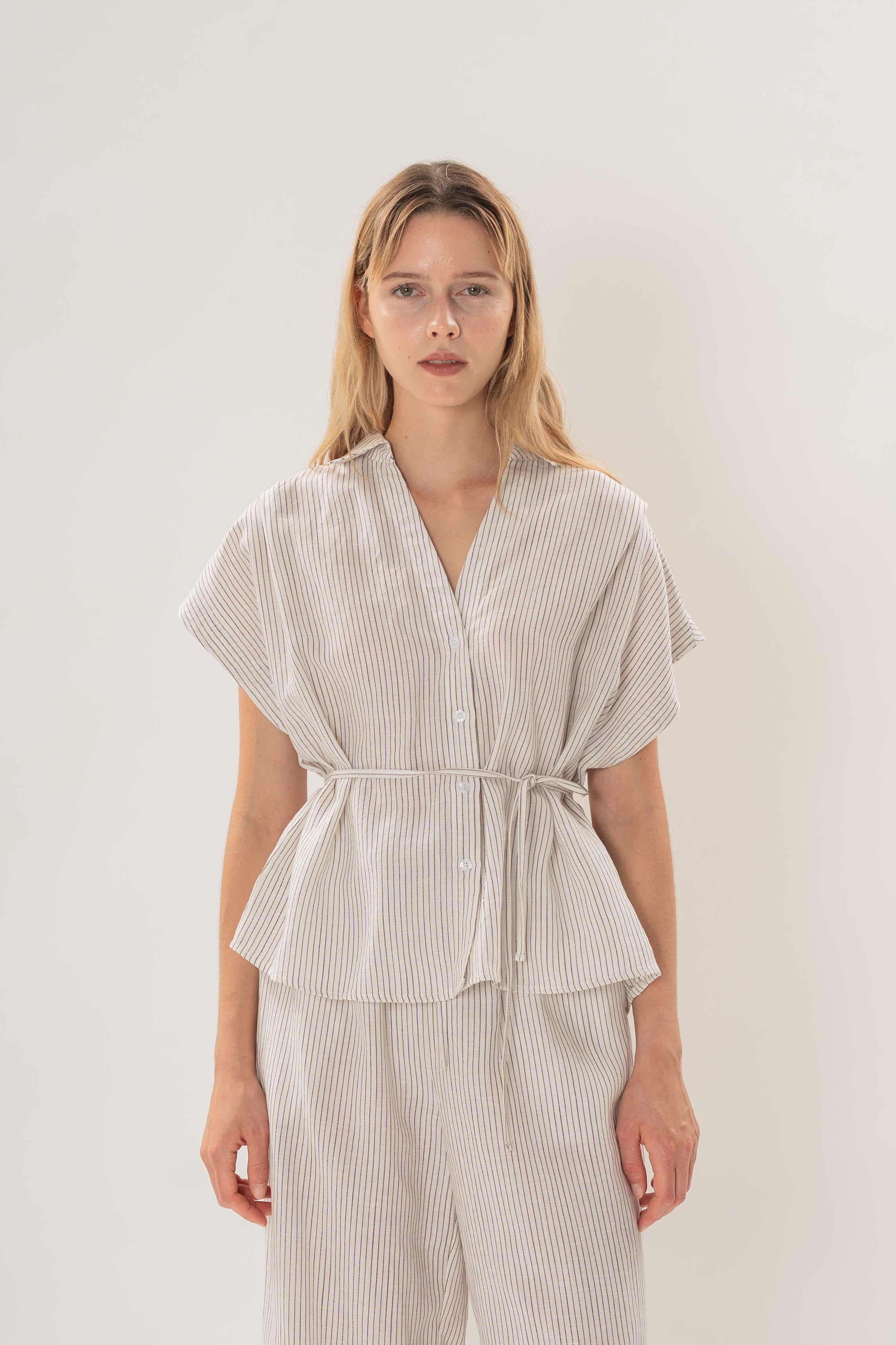 Collared Short Sleeve Waist Tie Top in White Stripes