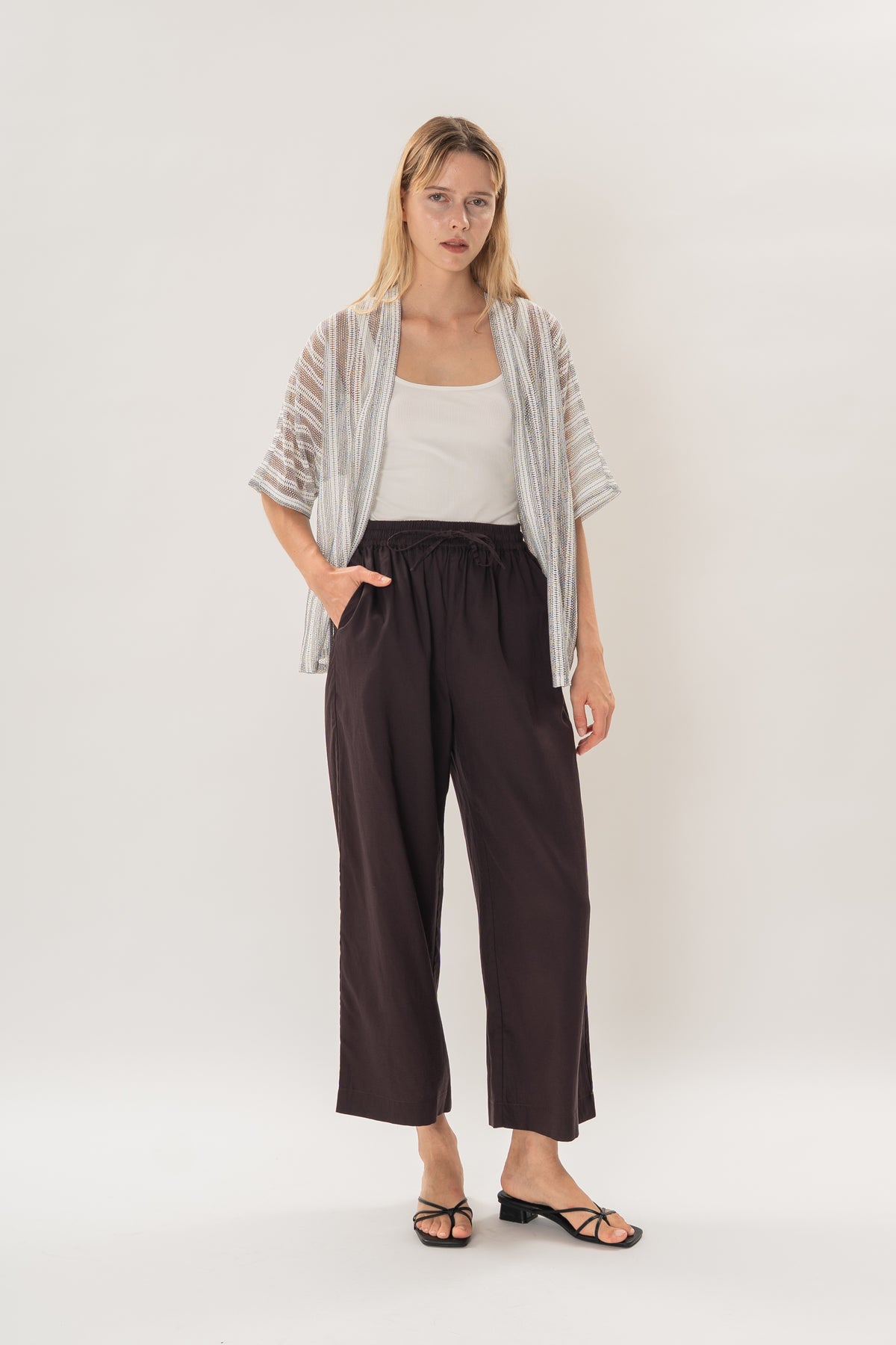 Petite Linen Relaxed Straight-Leg Pants in Deep Umber