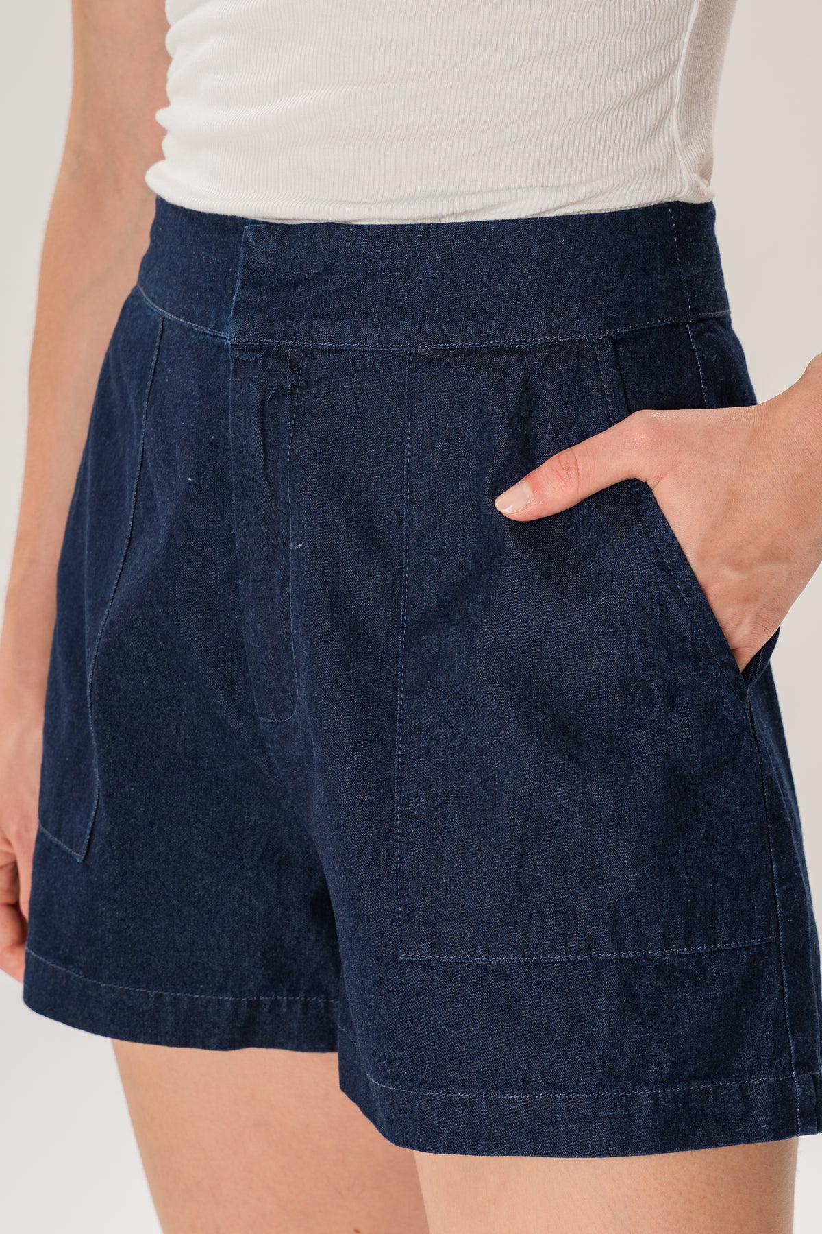 Denim Box Shorts in Dark Wash