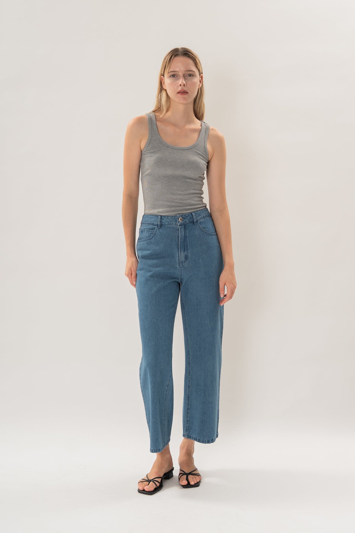 Petite Studios Classic Straight Cut Jeans in Mid Blue Wash