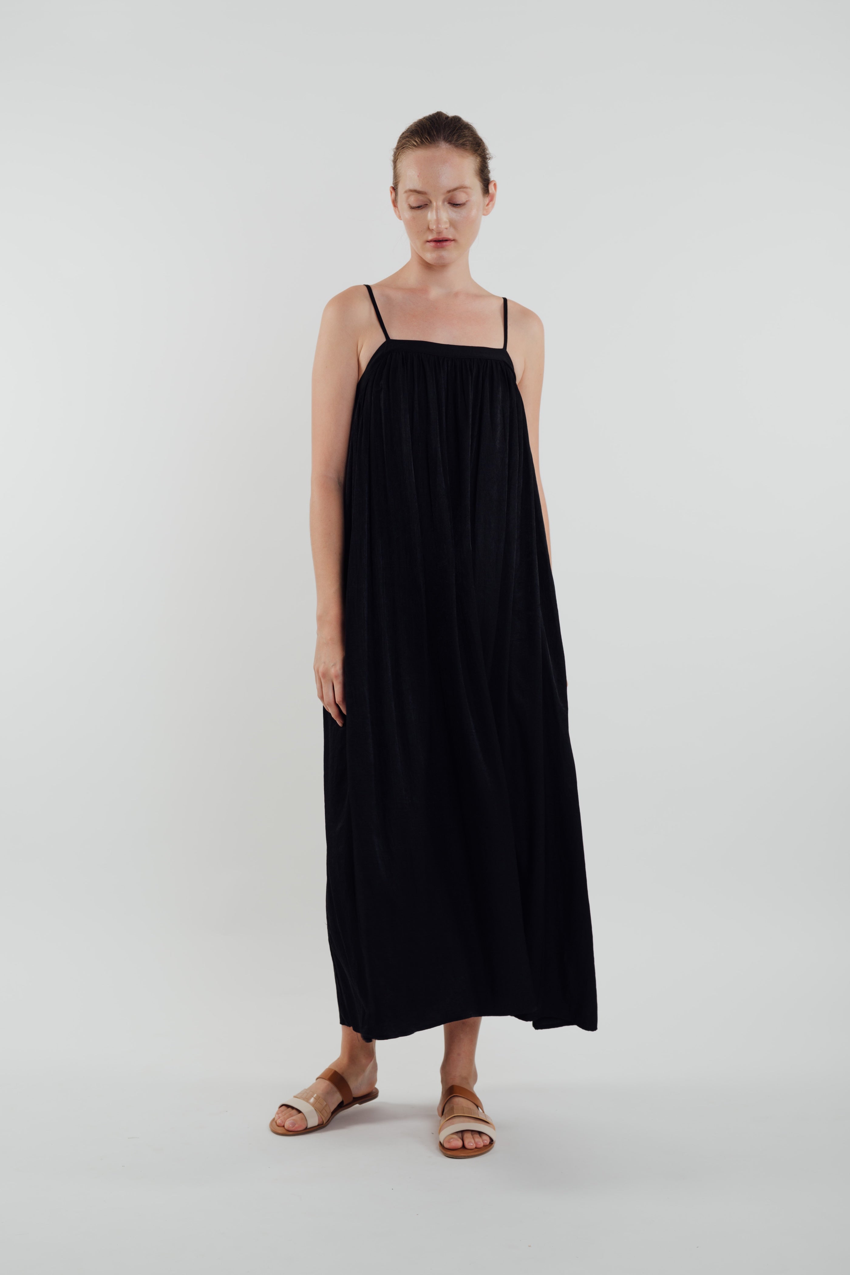 Gathered Midi Dress in Black