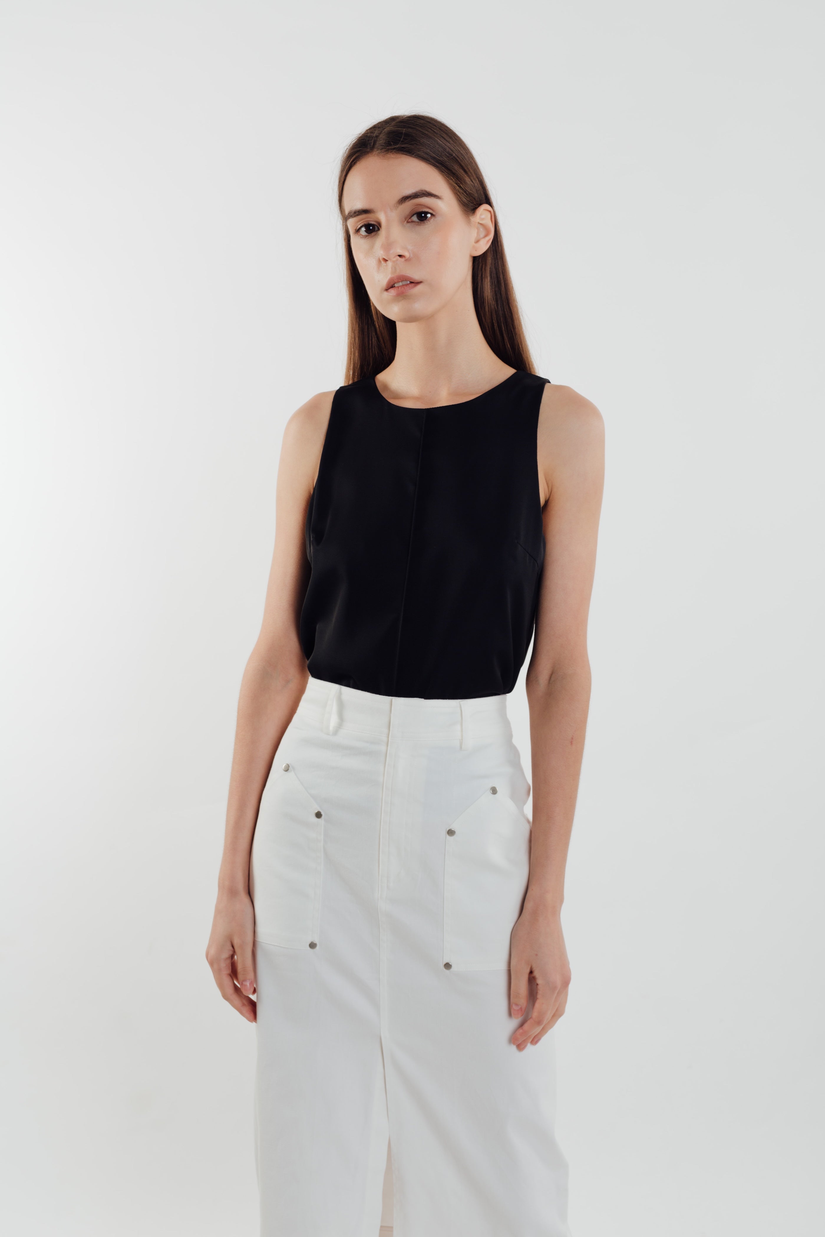 Front Stitchline Tank Top In Black