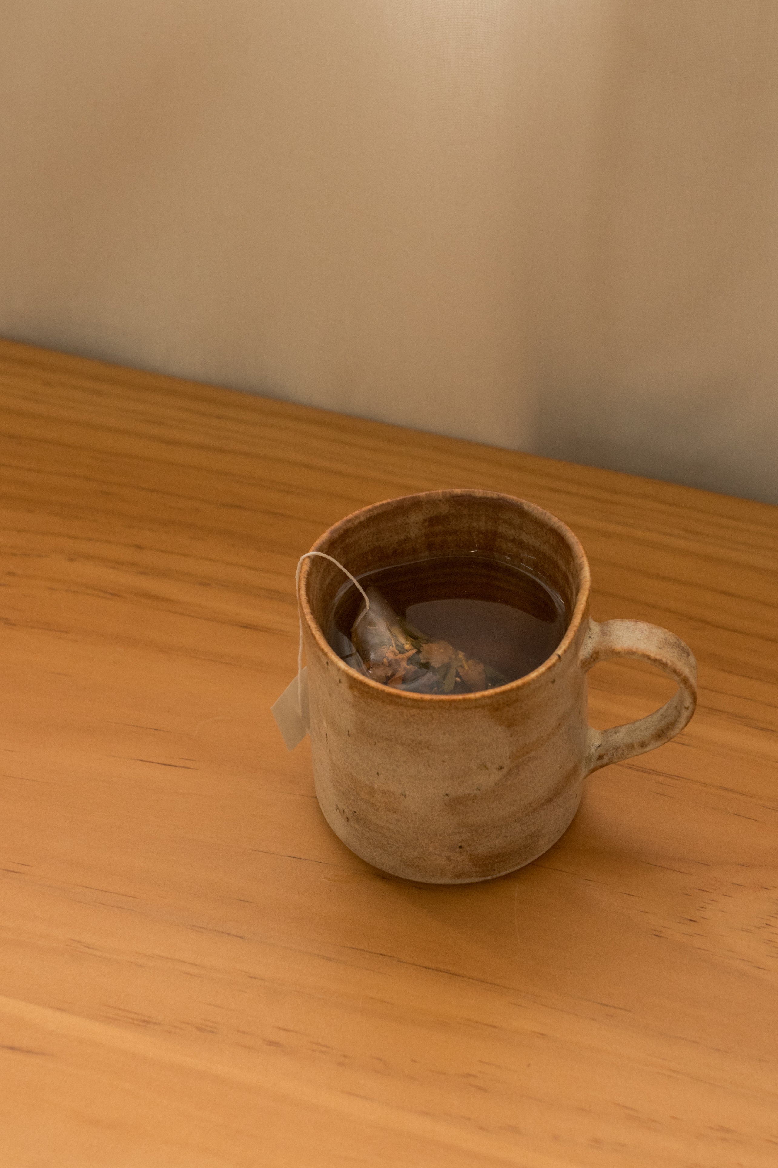 Mug with Organic Rim in Brownstone