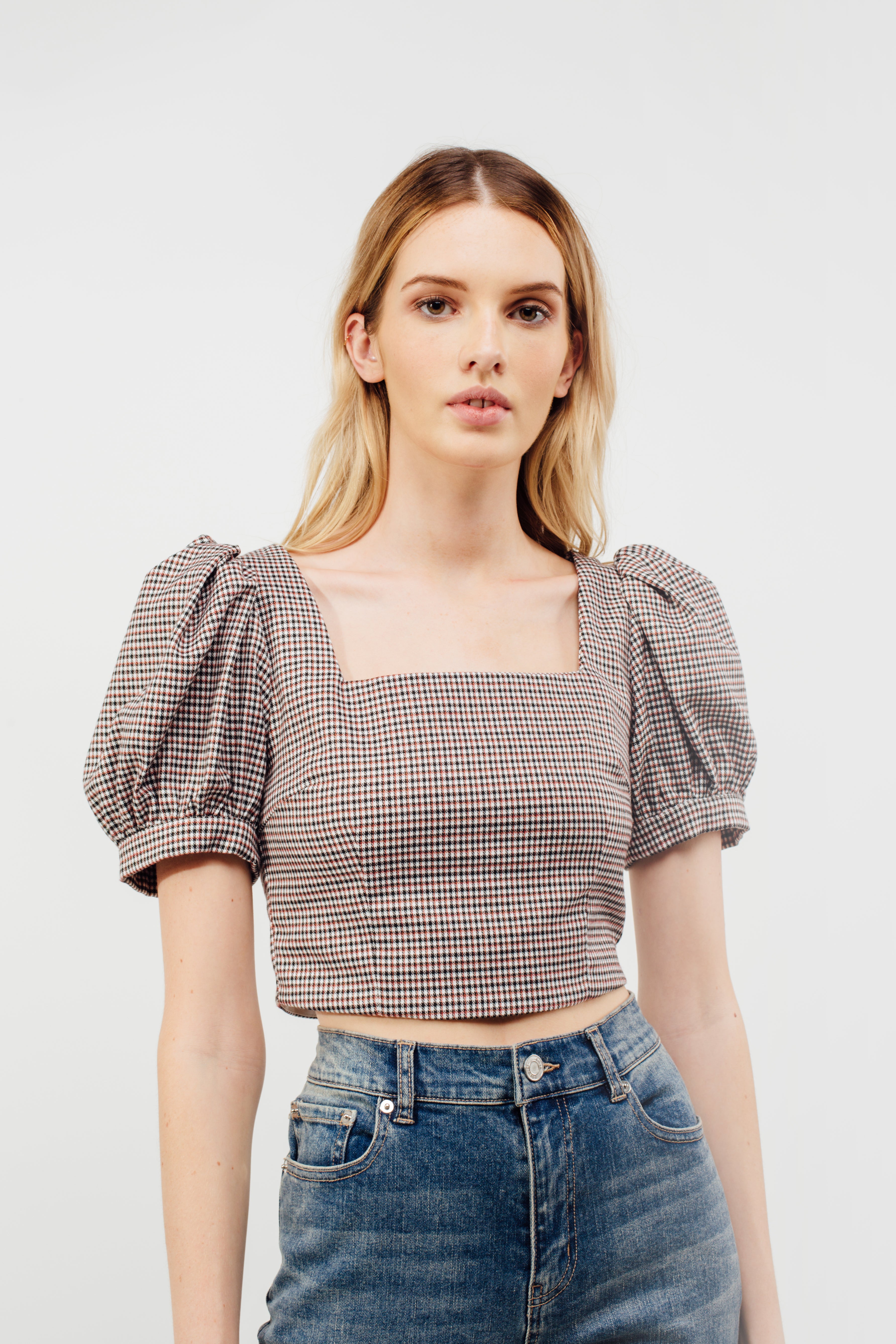Puffed Sleeved Cropped Top In Checkered