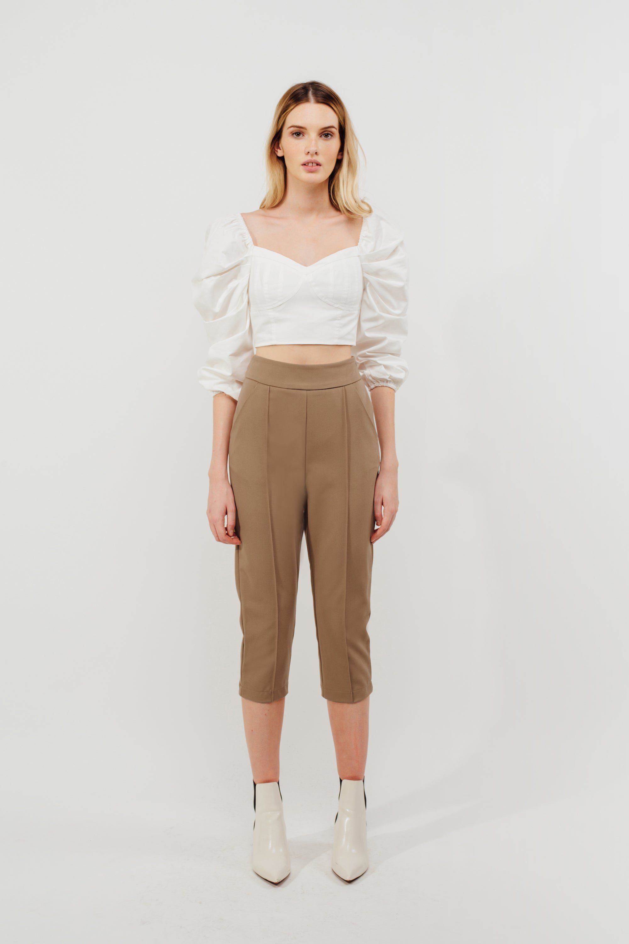Cropped Tailored Trousers In Camel