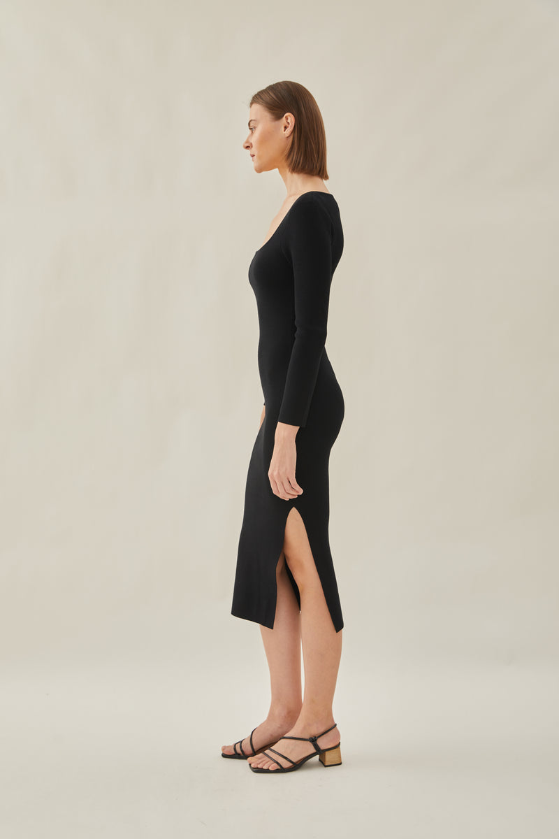Rounded Square Neck Knit Dress in Black