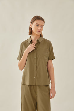 Cotton Short Sleeved Shirt in Moss