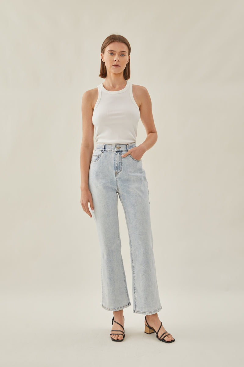 STUDIOS High Waisted Straight Legged Jeans in Blue Wash