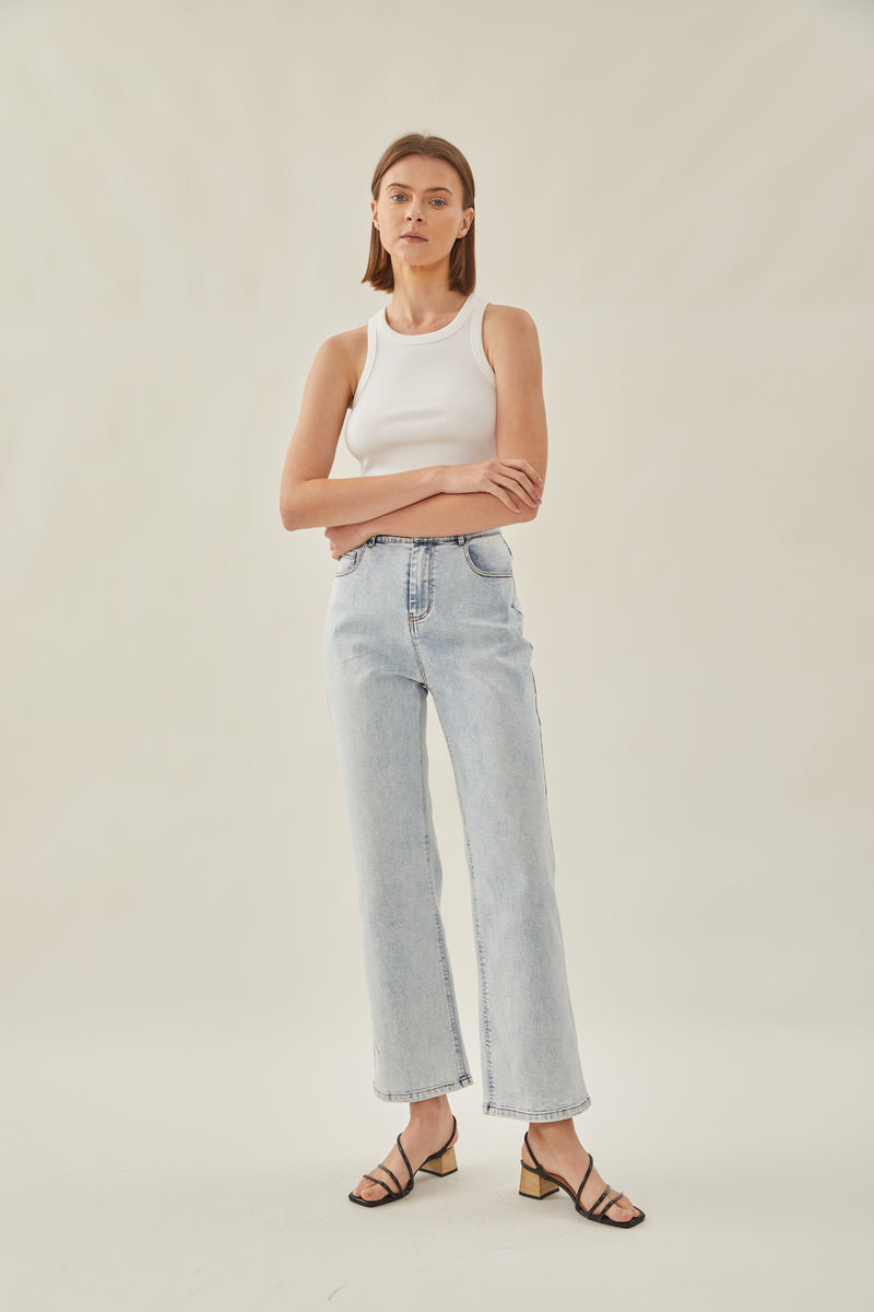 STUDIOS High Waisted Straight Legged Jeans in Blue Wash