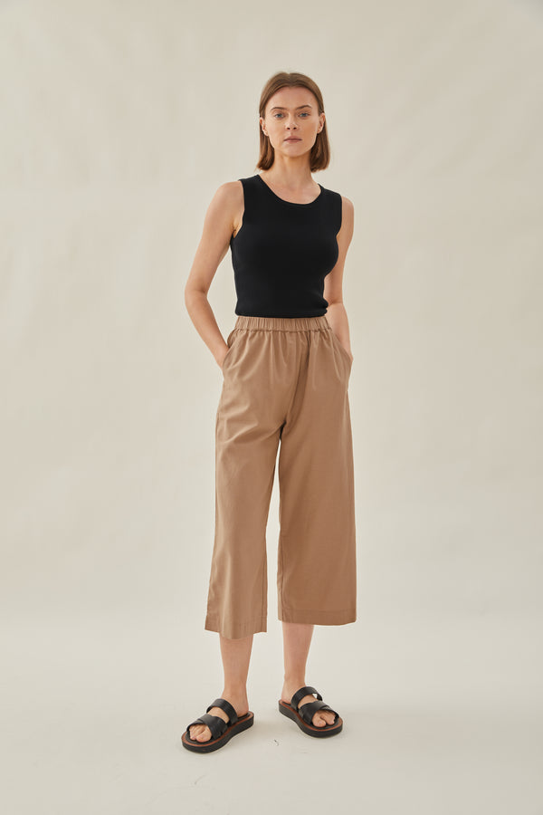 Cropped Relaxed Waisted Trousers in Tan