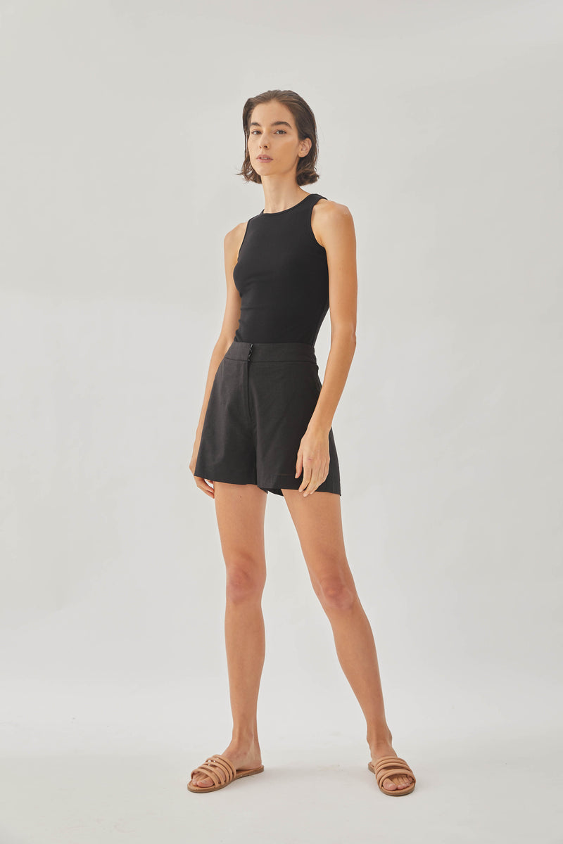 Linen High-waisted Shorts in Black