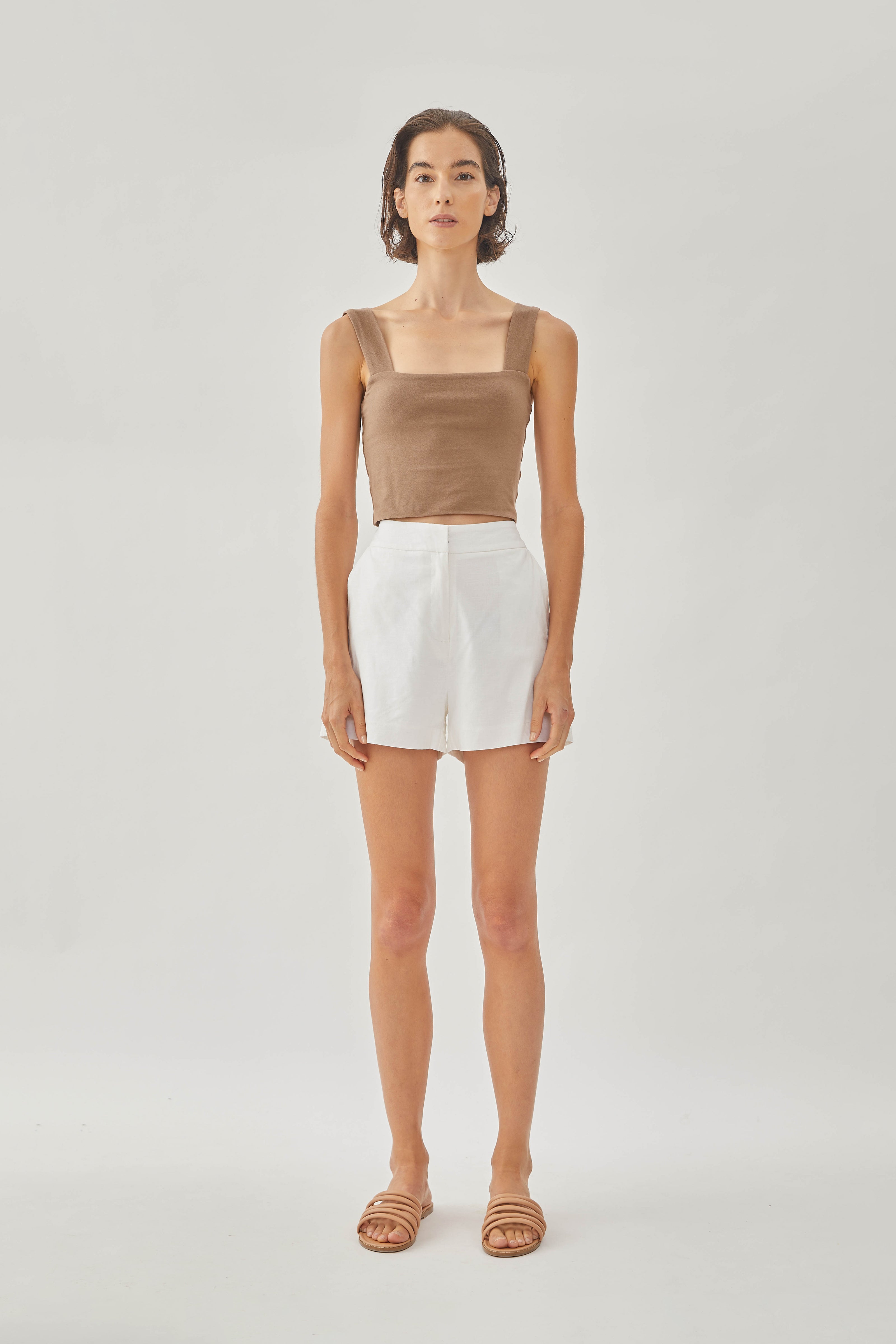 Linen High-waisted Shorts in White
