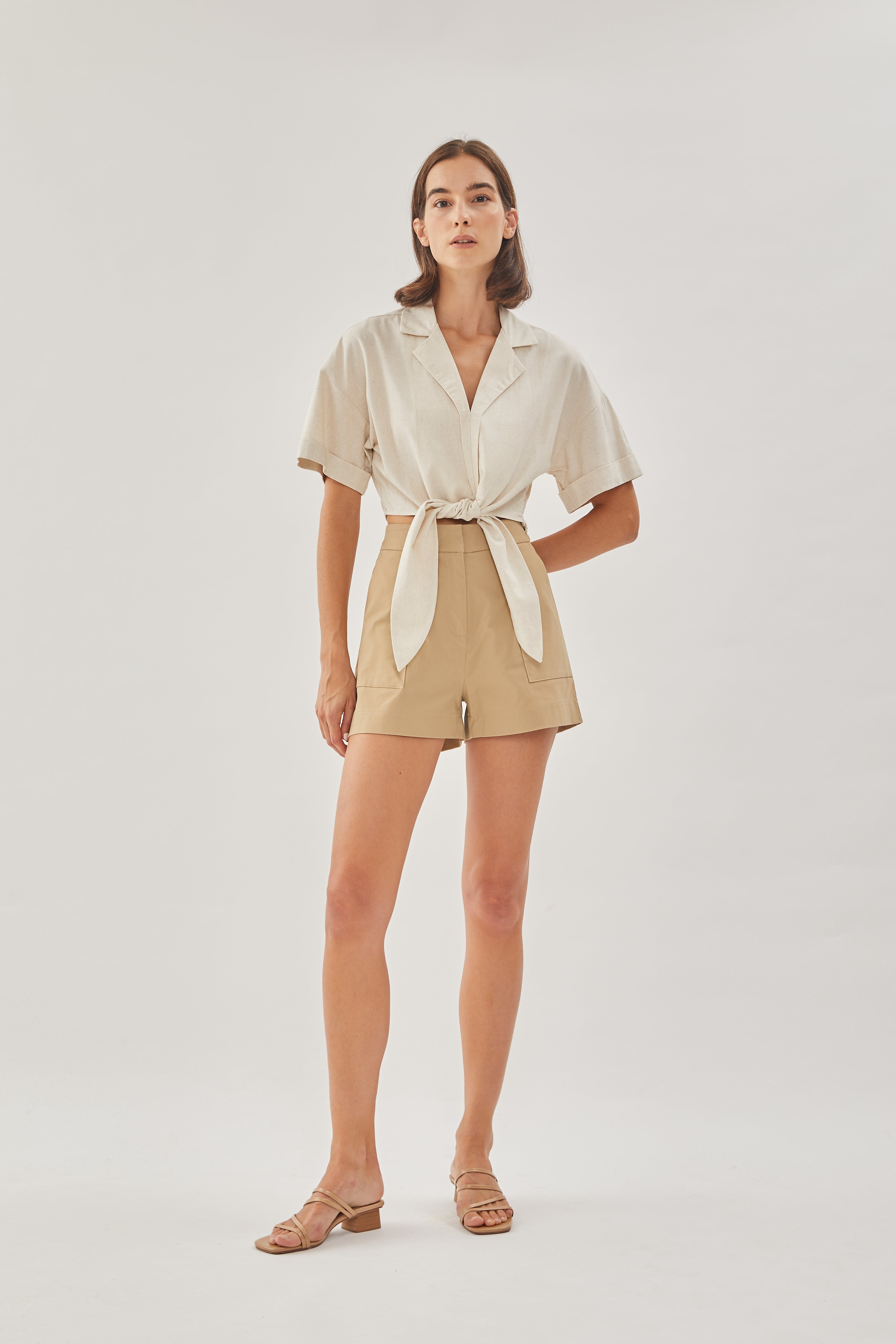 Linen Knotted Shirt in Natural