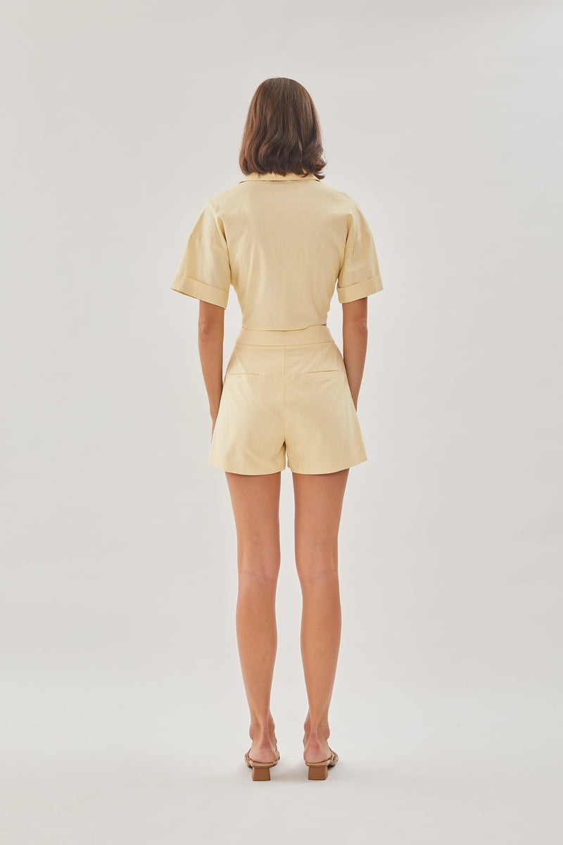 Linen Shorts in Soft Yellow