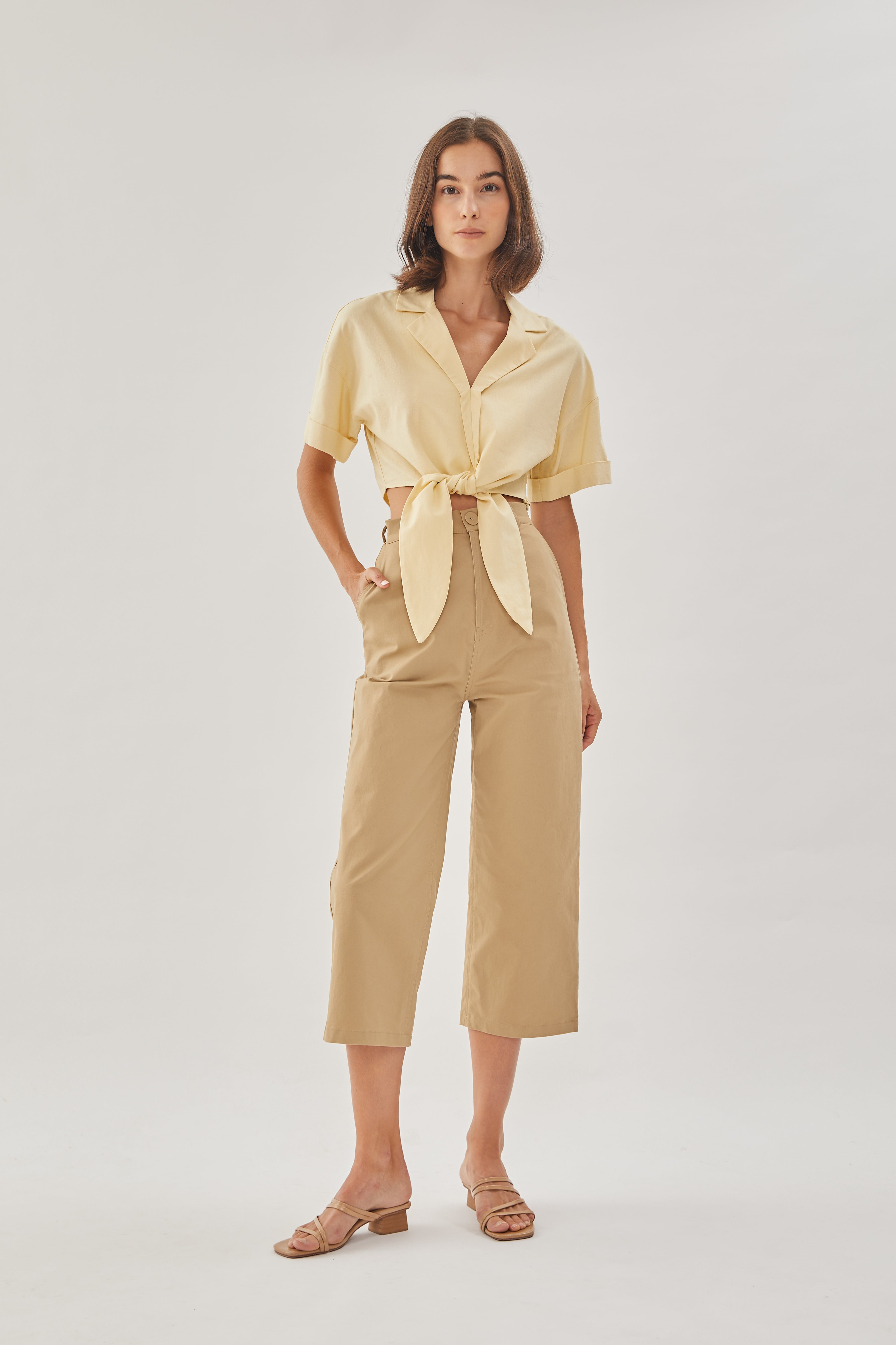 Linen Knotted Shirt in Soft Yellow