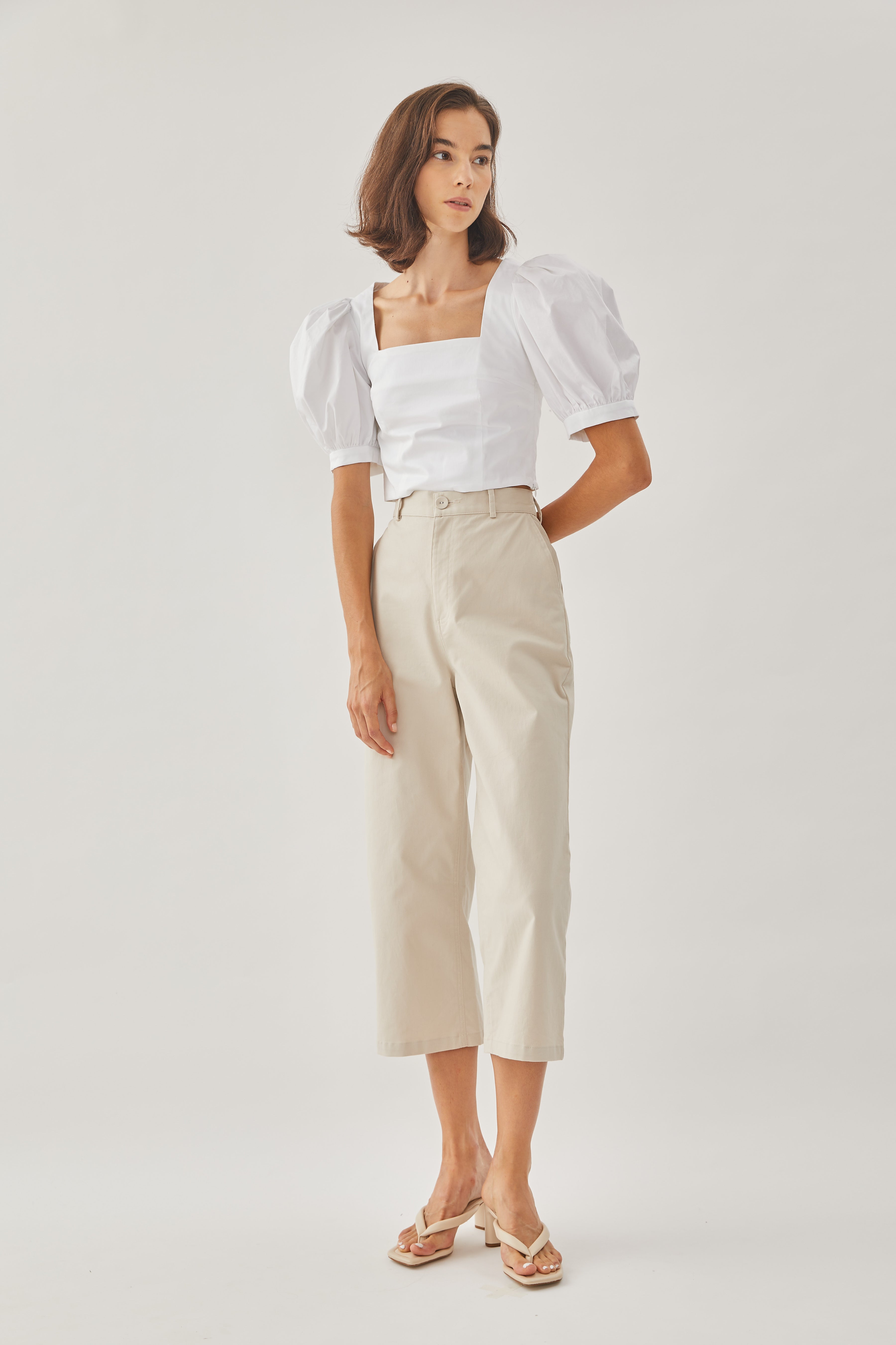 Cotton Cropped Puffed Sleeved Top in White