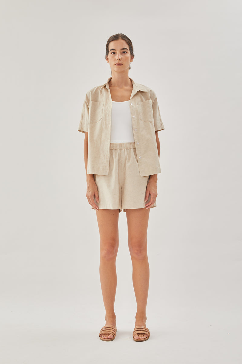 Linen Relaxed Shorts in Natural